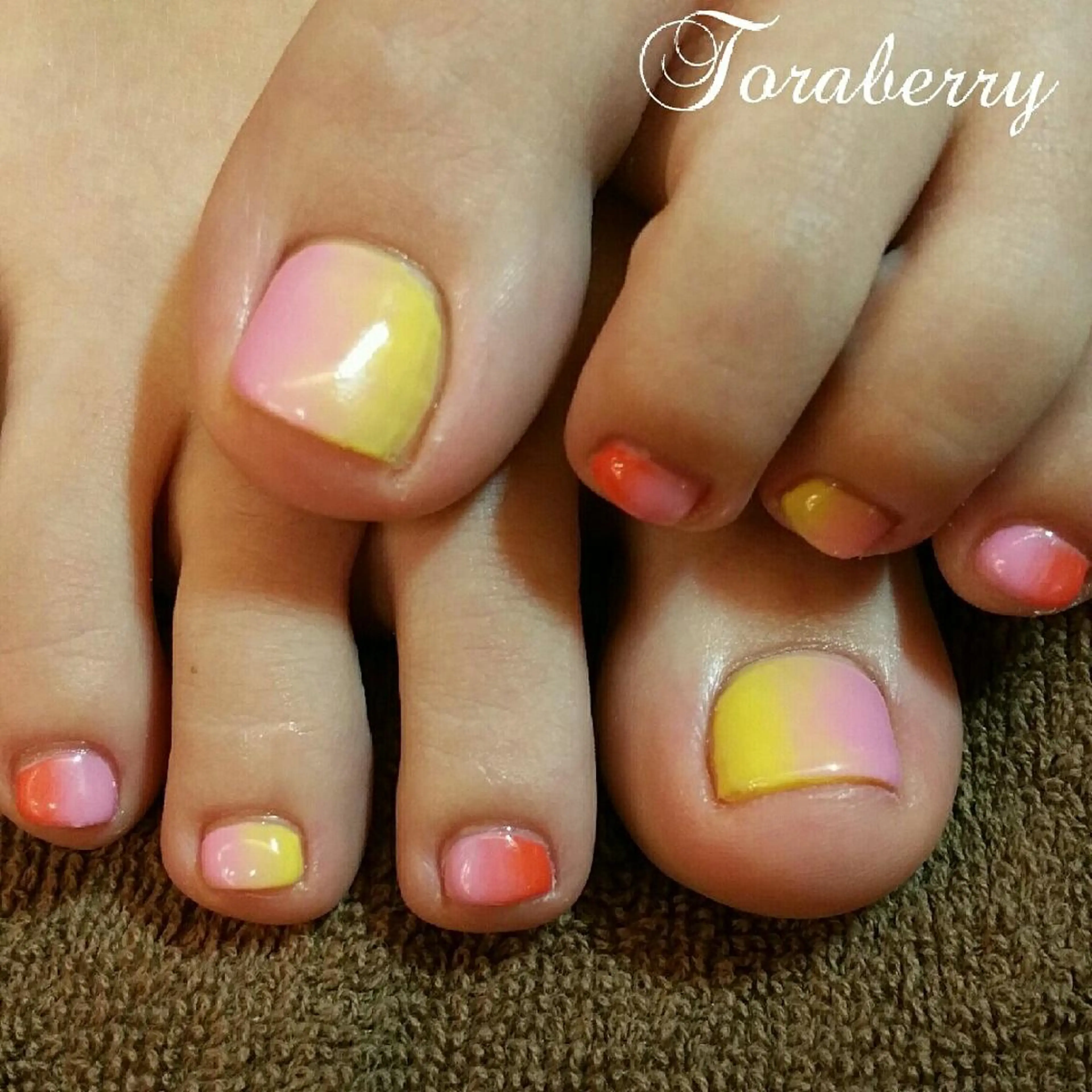 ネイル アートネイル フットネイル グラデーション ネイリスト なつみのネイルデザイン