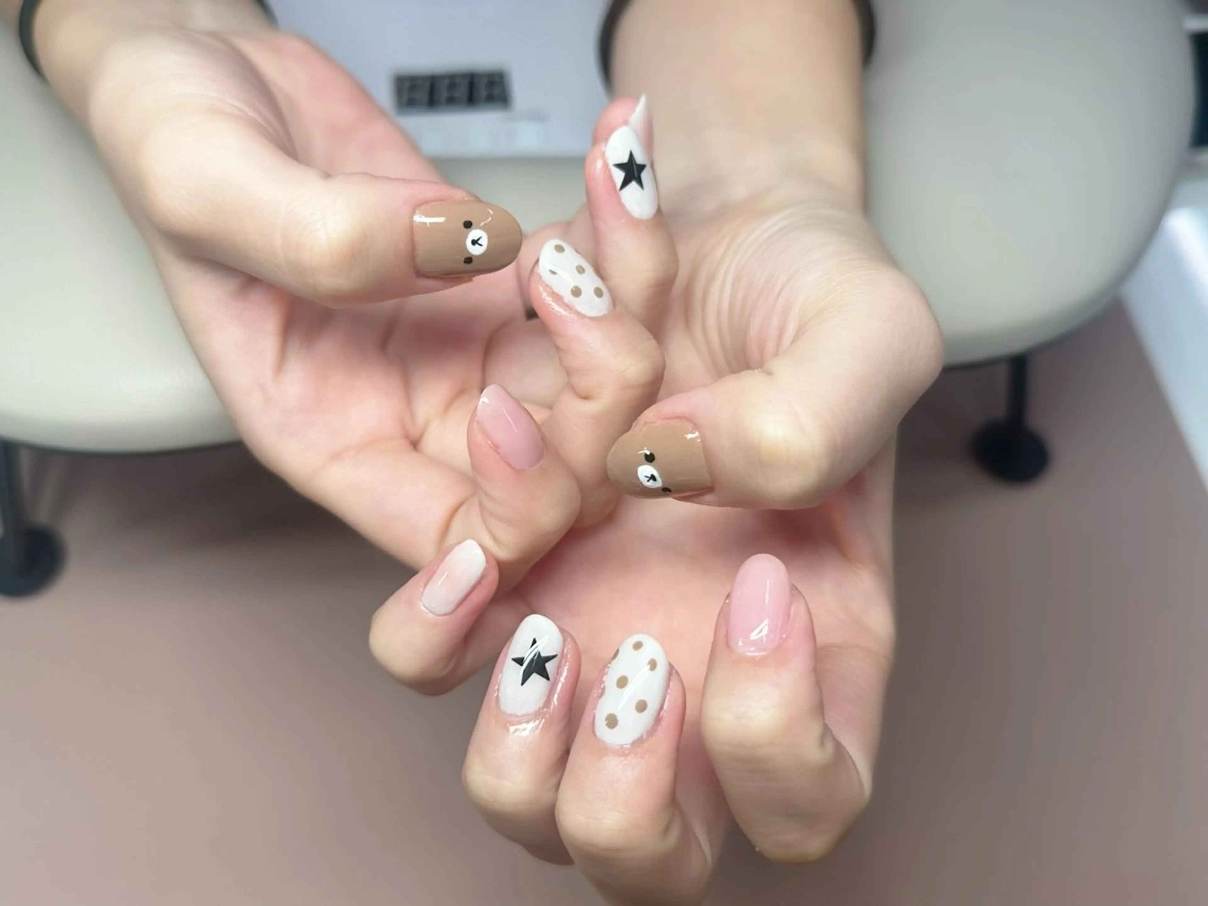 ネイル アートネイル 持ち込み ハンドネイル 新宿AOI フォルム重視のネイルデザイン