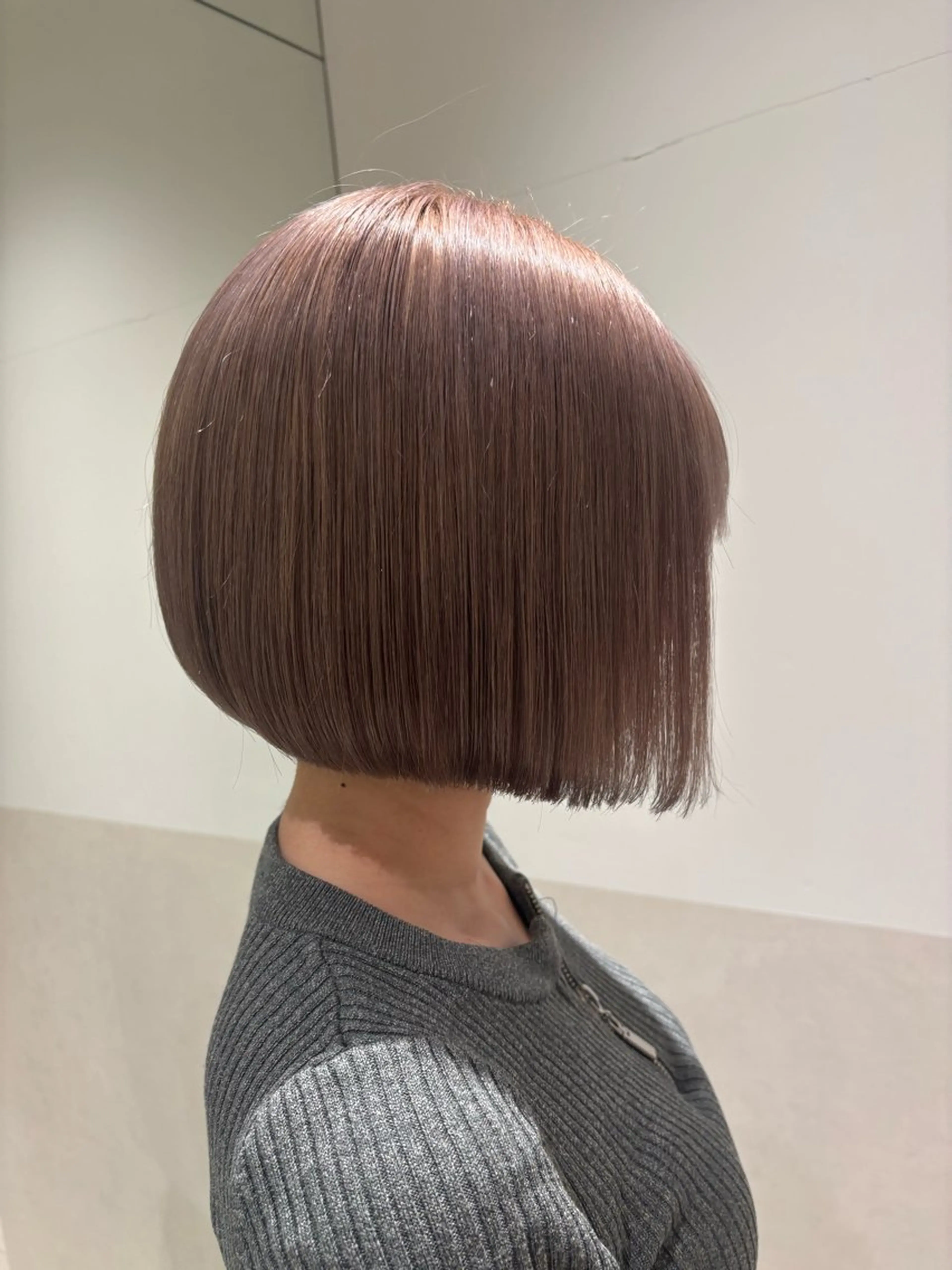 ショート カラー ヘアアレンジ ベージュカラー ホワイトベージュ カット トリートメント ヘッドスパ ヘアセット 押切 響 のヘアスタイル