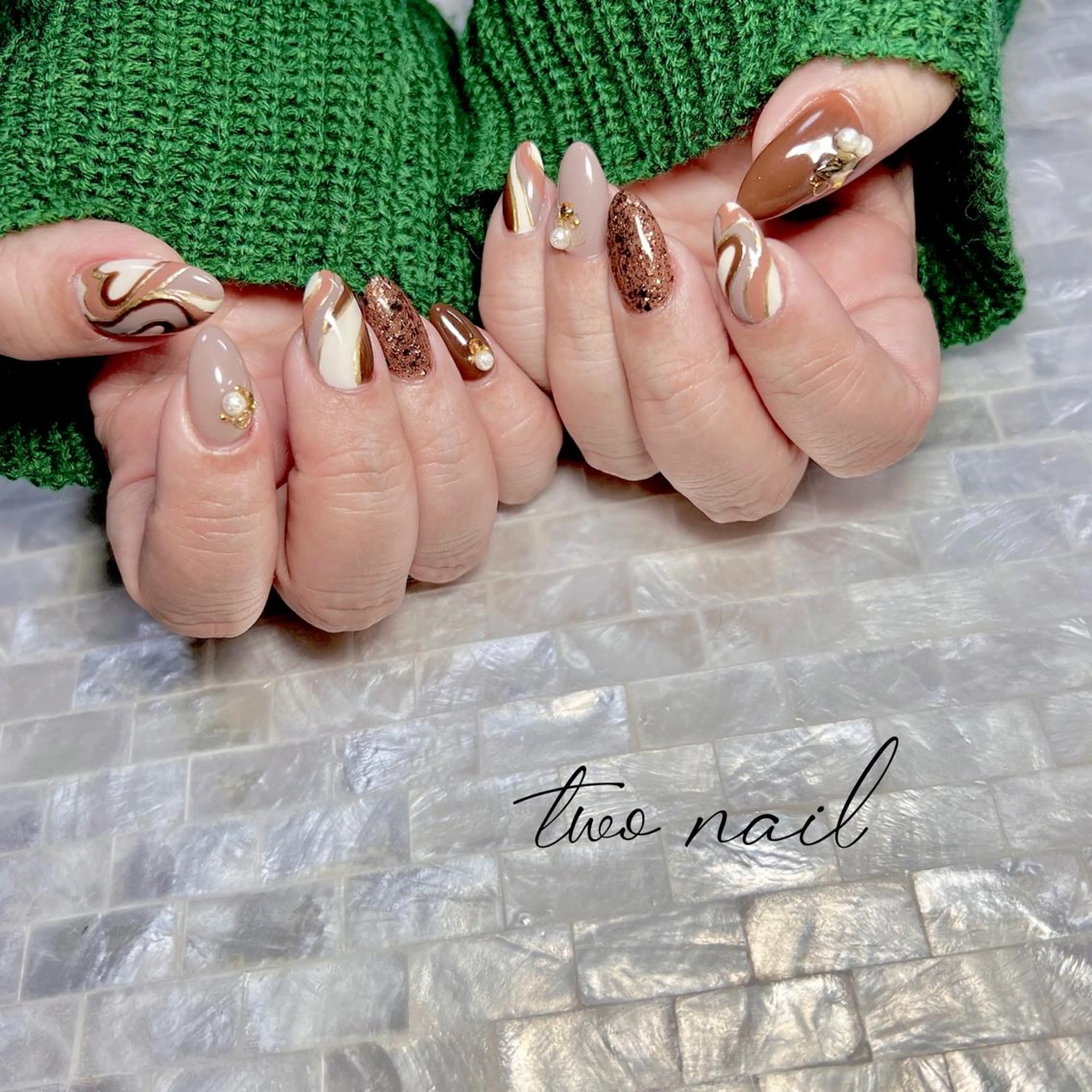 ネイル アートネイル ブラウン フットネイル ハート ニュアンスネイル two nailのネイルデザイン