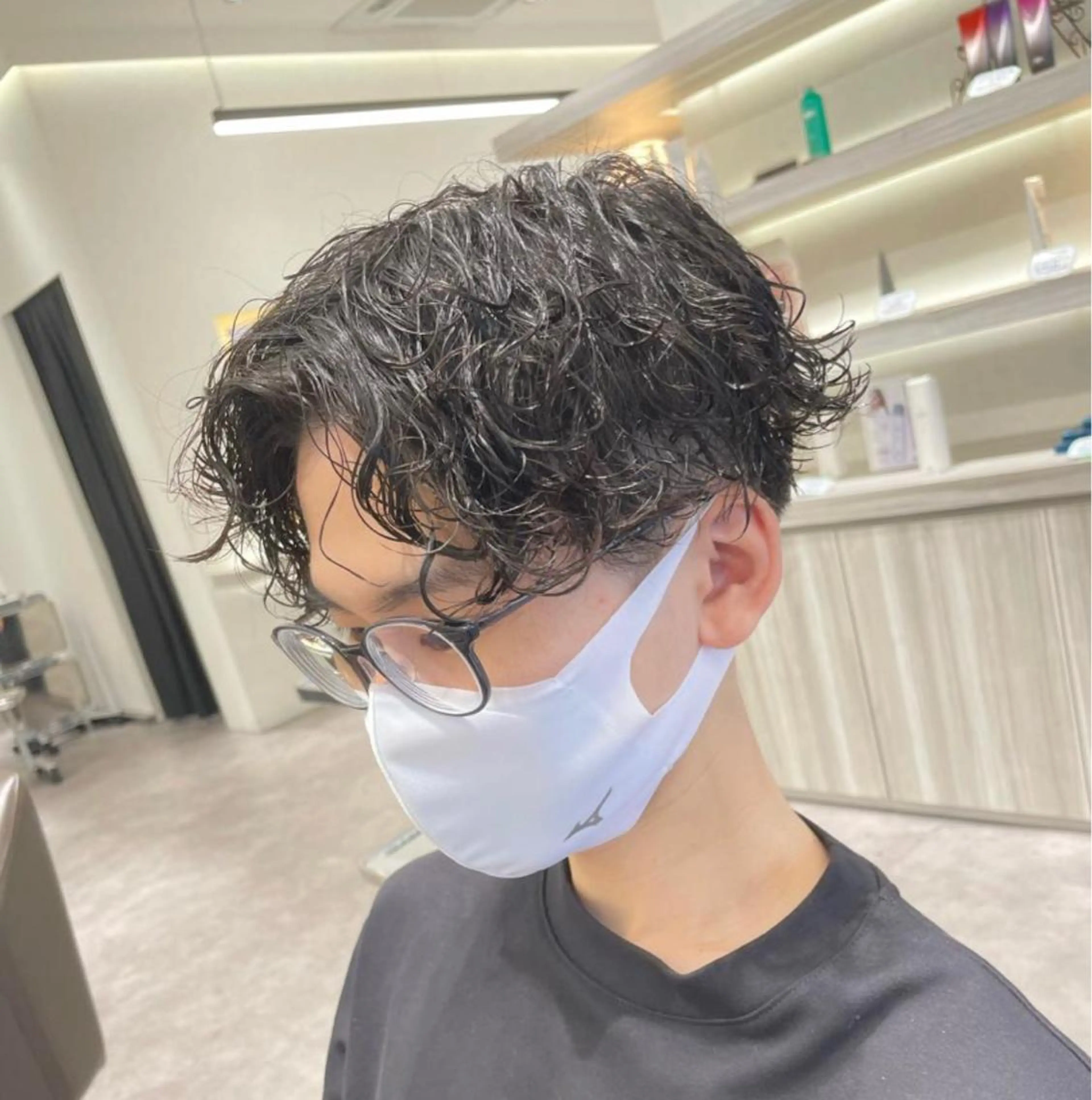 ショート パーマ メンズ センターパート カット パーマ メンズ特化/矢場町駅 徒歩1分/岡本一真のヘアスタイル