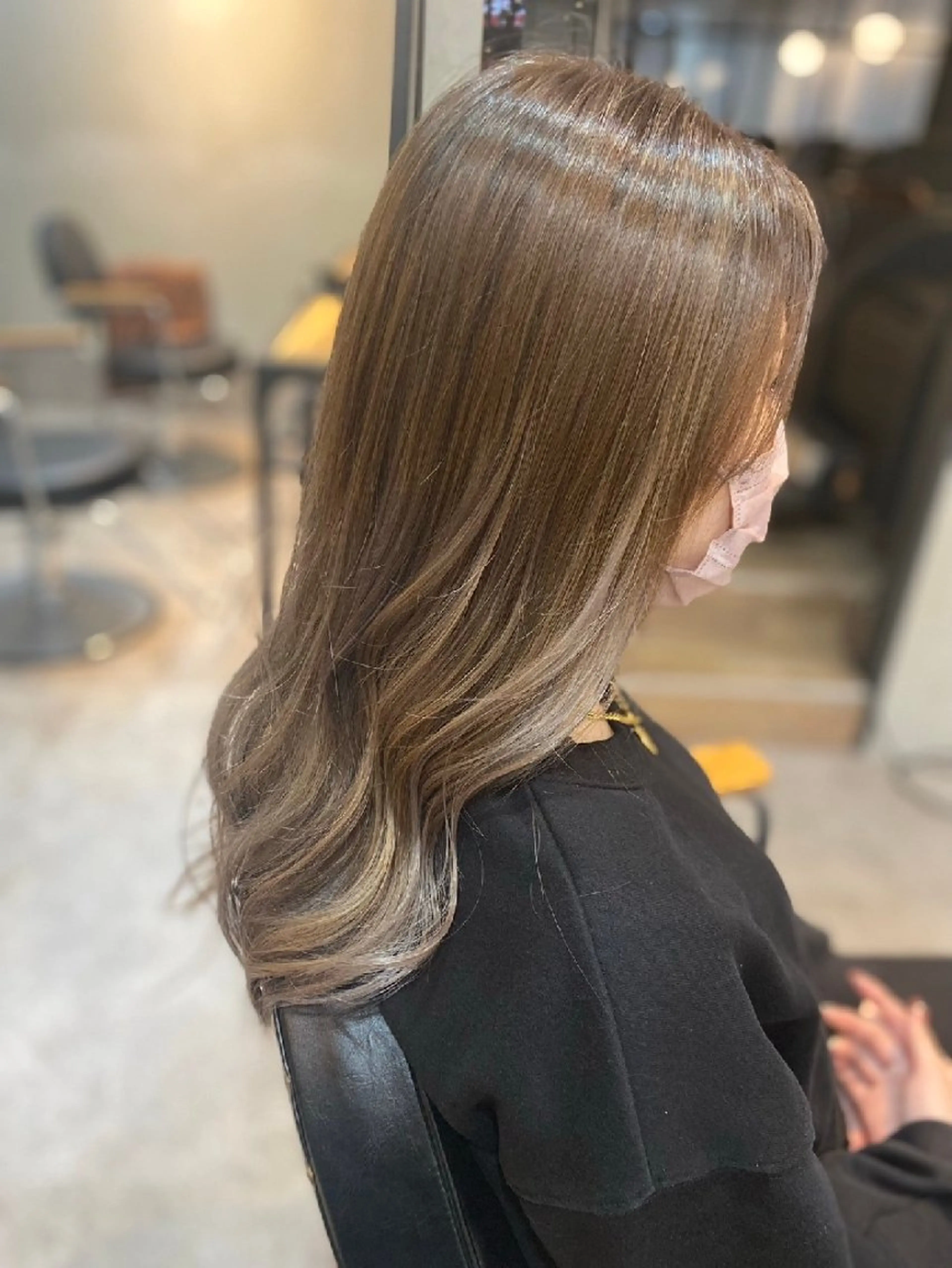 新村 泰幸のヘアスタイル