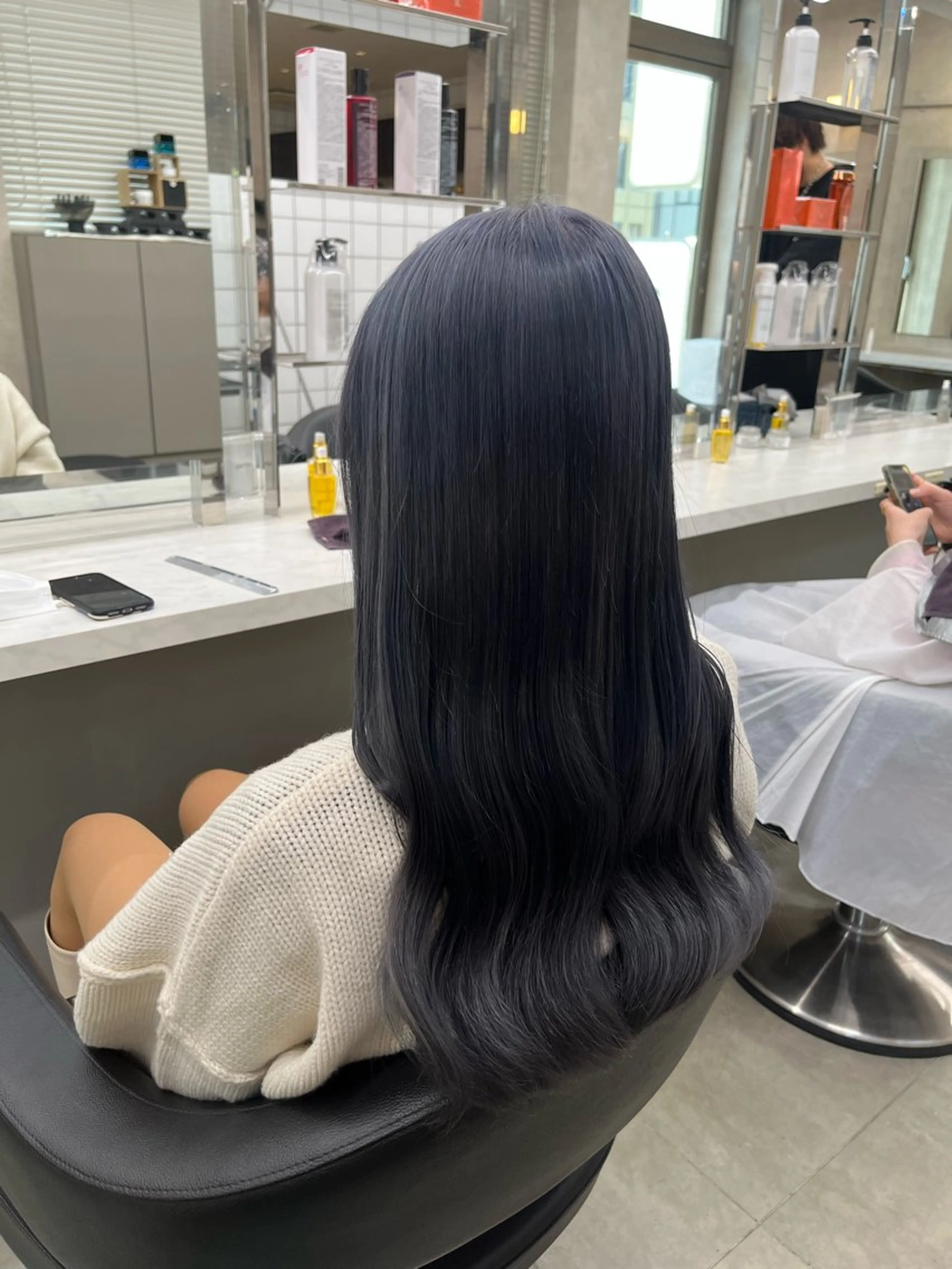 ロング ヘアカラー トリートメント ヘッドスパ ヘアセット 寒色＆ブリーチ特化 寒色MiOのヘアスタイル