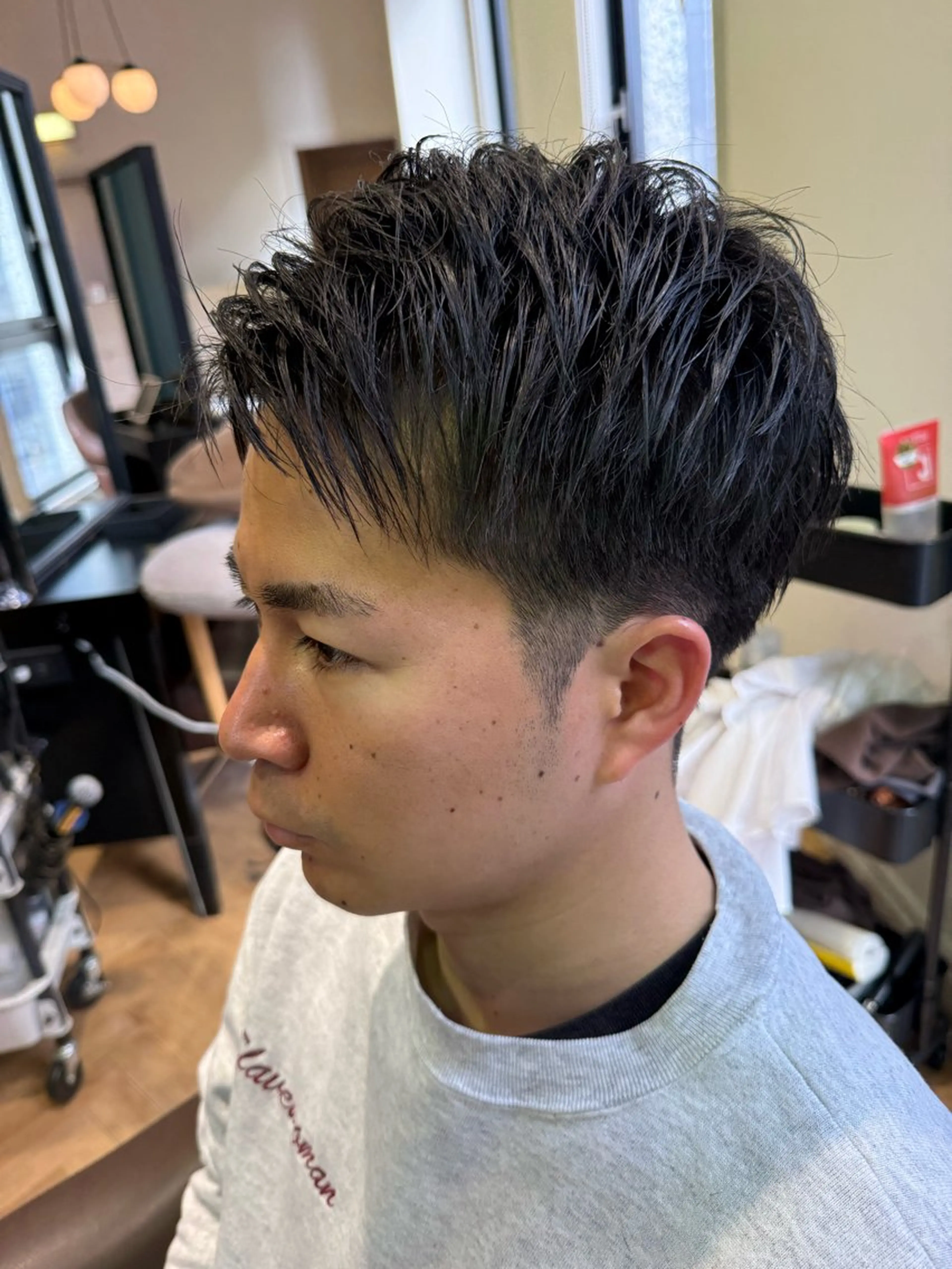 ショート メンズ ツーブロック 刈り上げ 溝口 槙里也のヘアスタイル