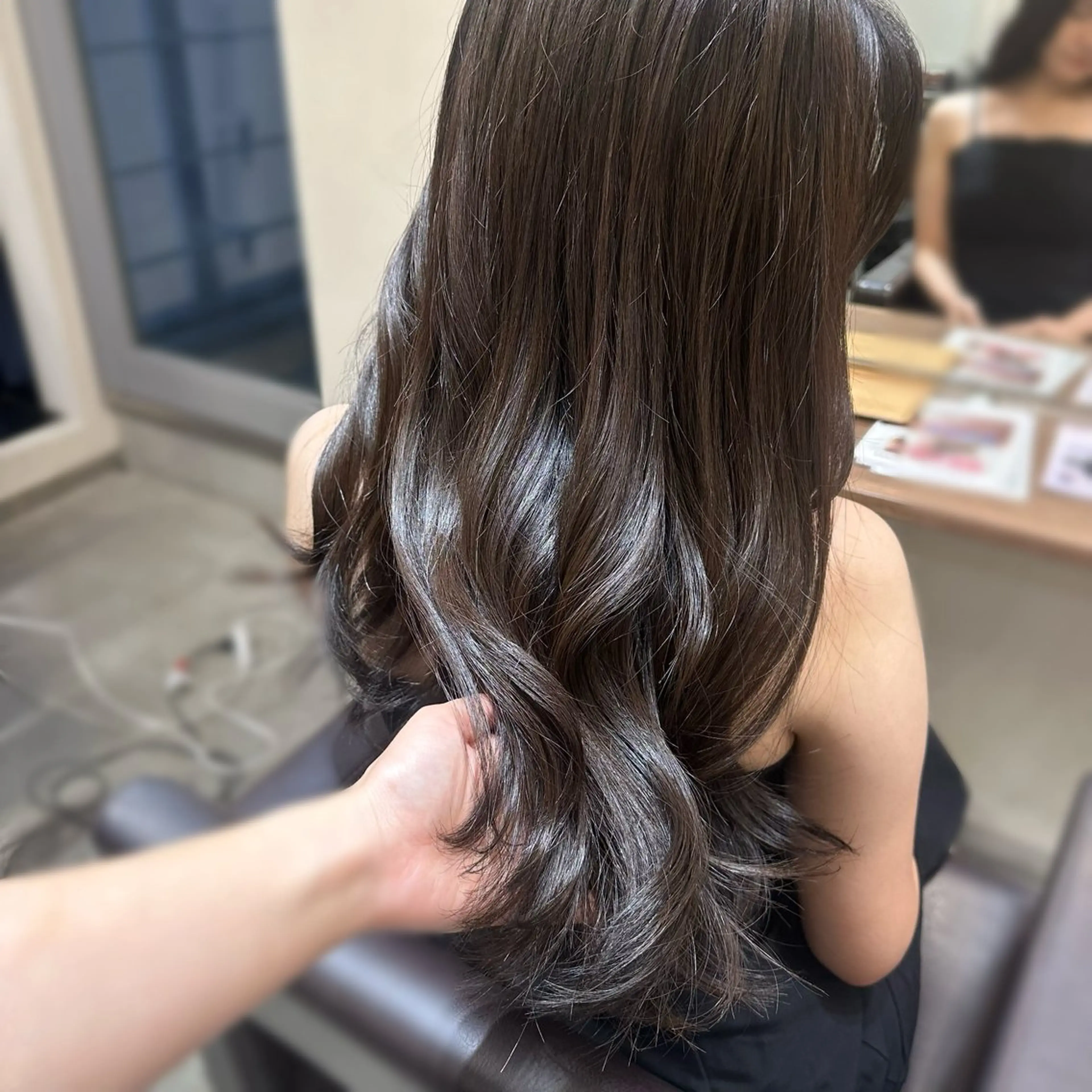 ロング カラー ヘアアレンジ ヘアカラー トリートメント 縮毛矯正+モテカラー 🎀✨MIHOのヘアスタイル