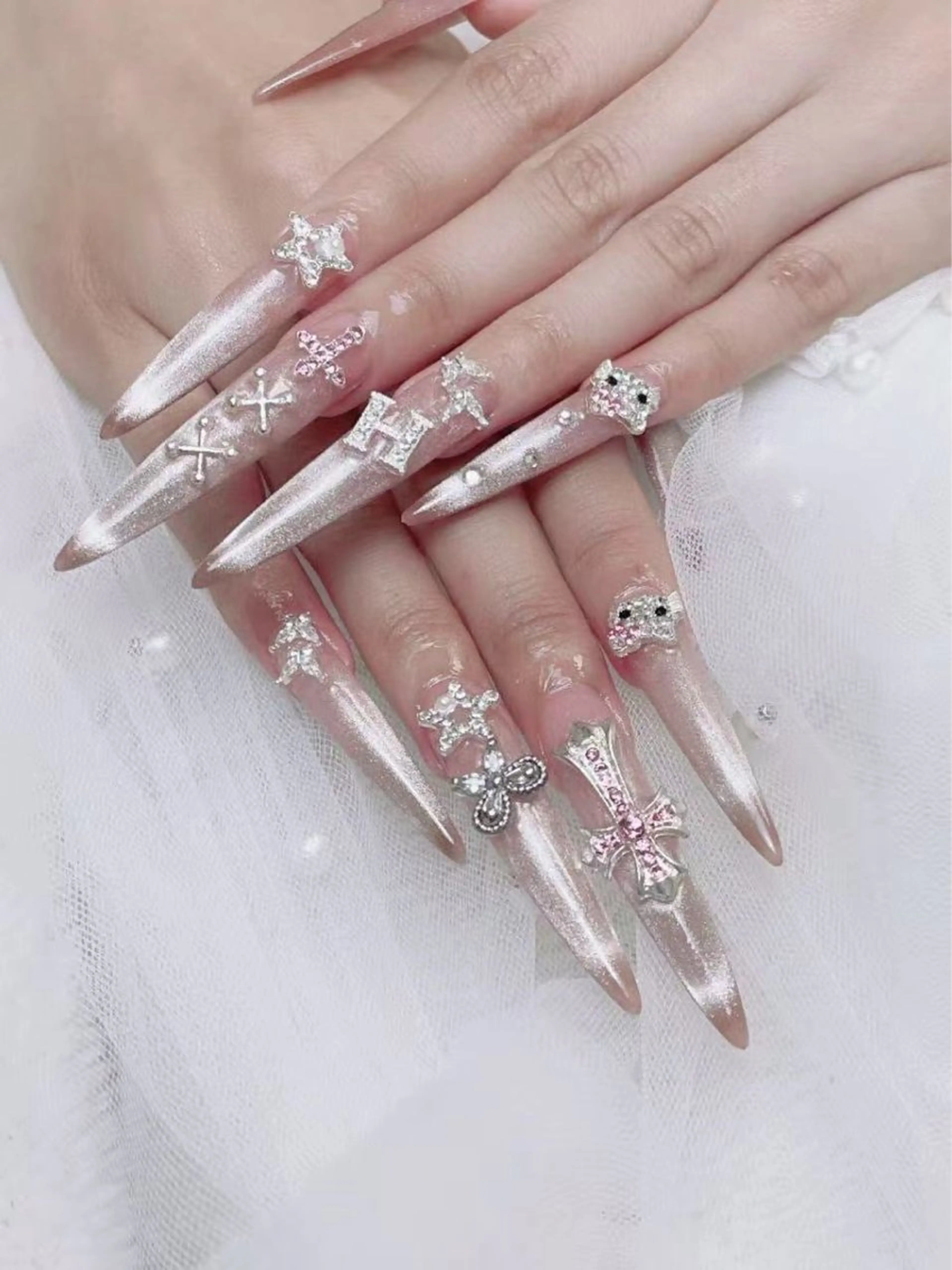 ネイル チョウ チョウのネイルデザイン