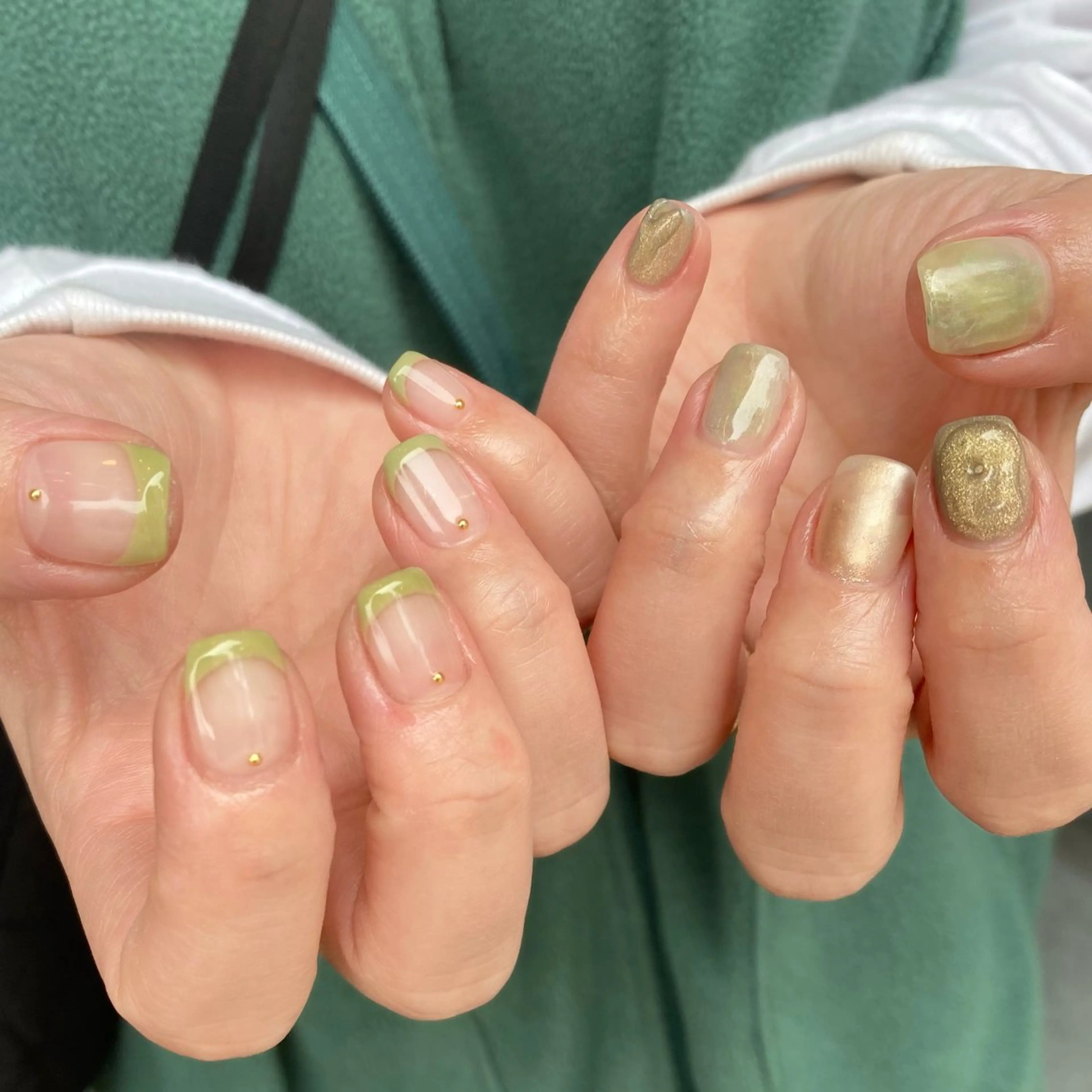 ネイル ミラーネイル ハンドネイル shio ♡ 24日空きありのネイルデザイン