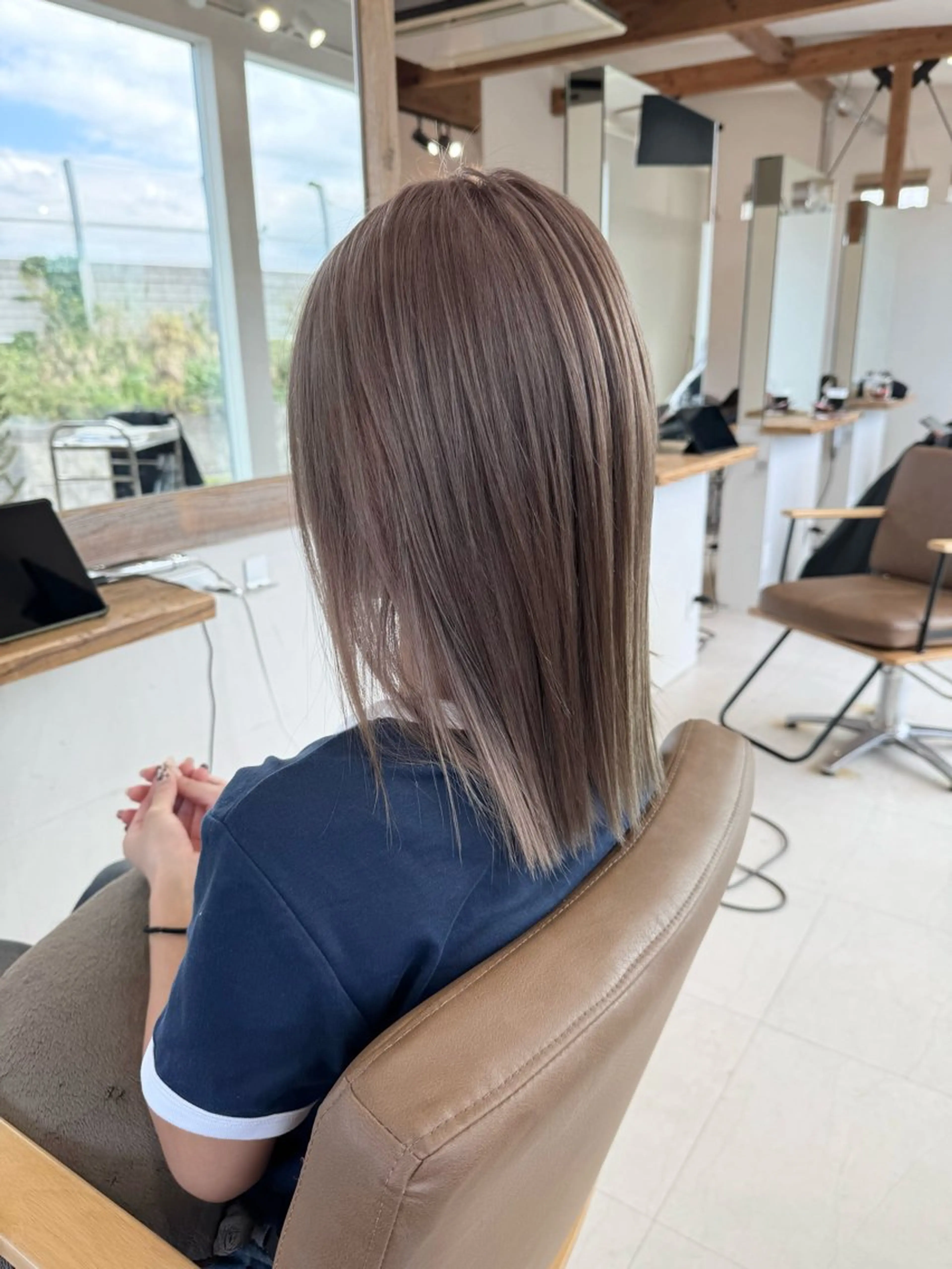 ミディアム ヘアカラー 鈴木 妃帆未のヘアスタイル