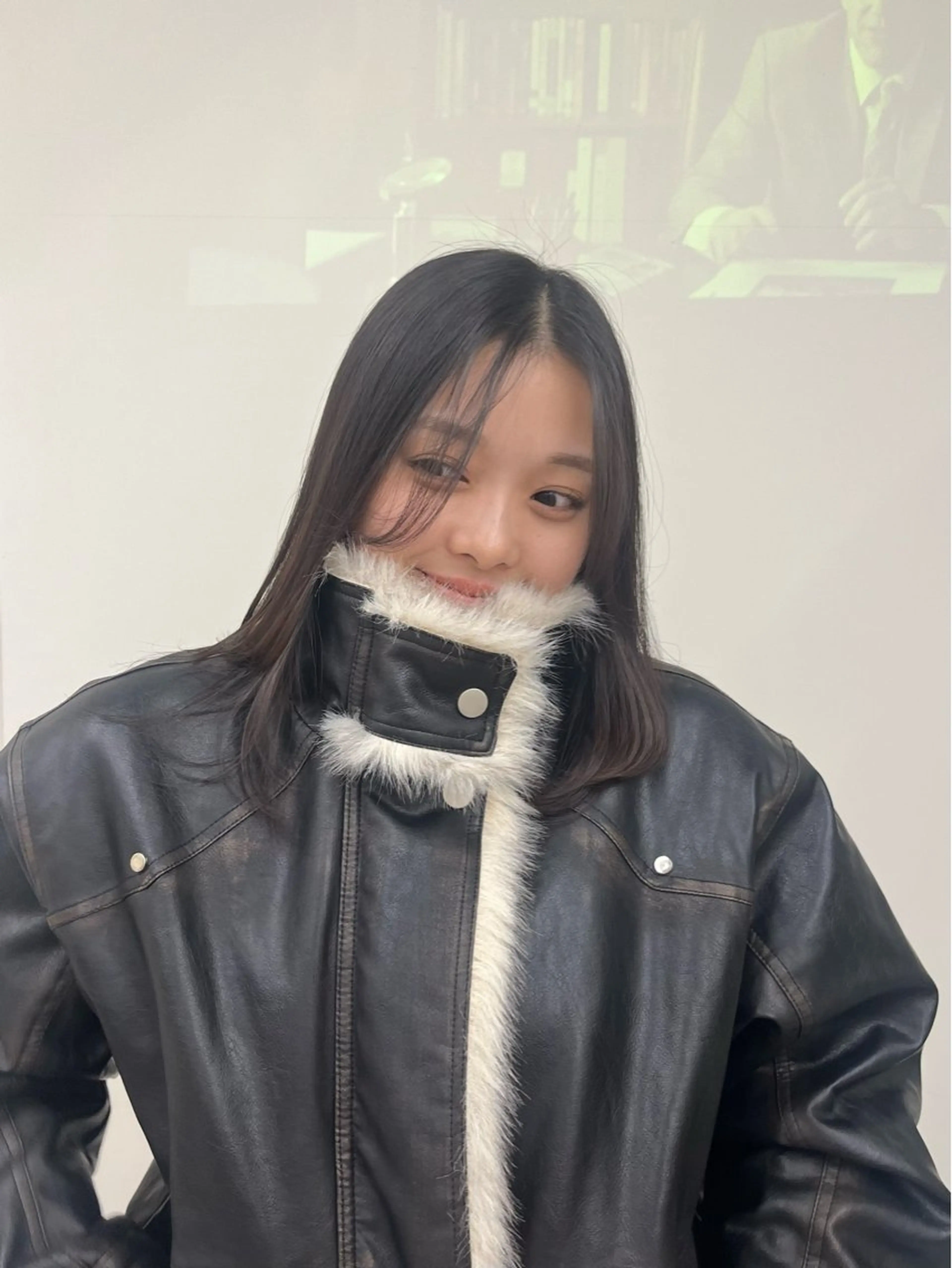 セミロング 顔周りカット 透明感カラー🌼 沙奈のヘアスタイル