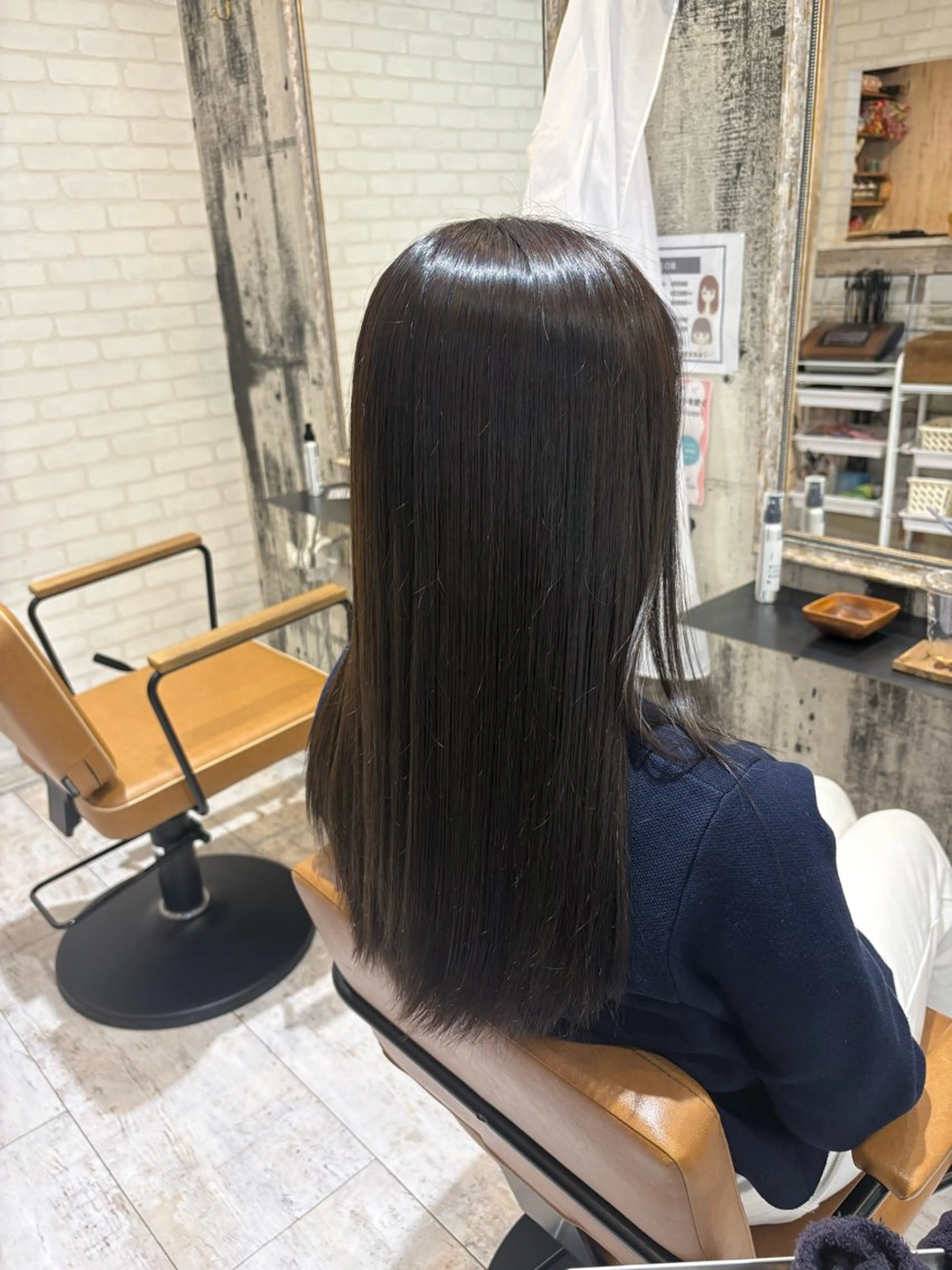 カラー アッシュ アッシュブラウン ブラウンカラー 透明感カラー ヘアカラー RIYU 🫧のヘアスタイル