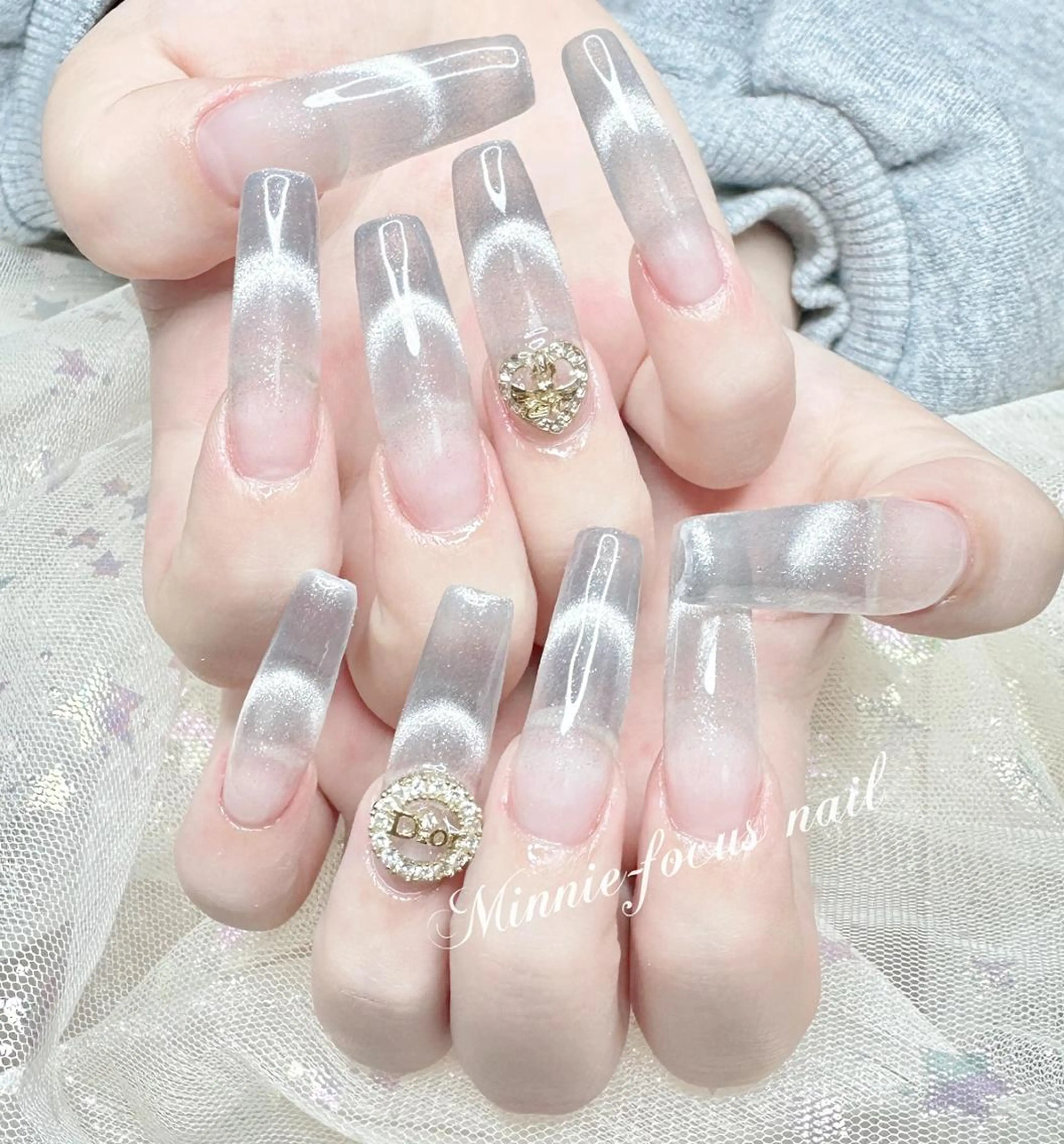 ネイル フレンチネイル ゴージャス キラキラネイル 韓国ネイル マグネットネイル 🧸Luvia nail✨のネイルデザイン