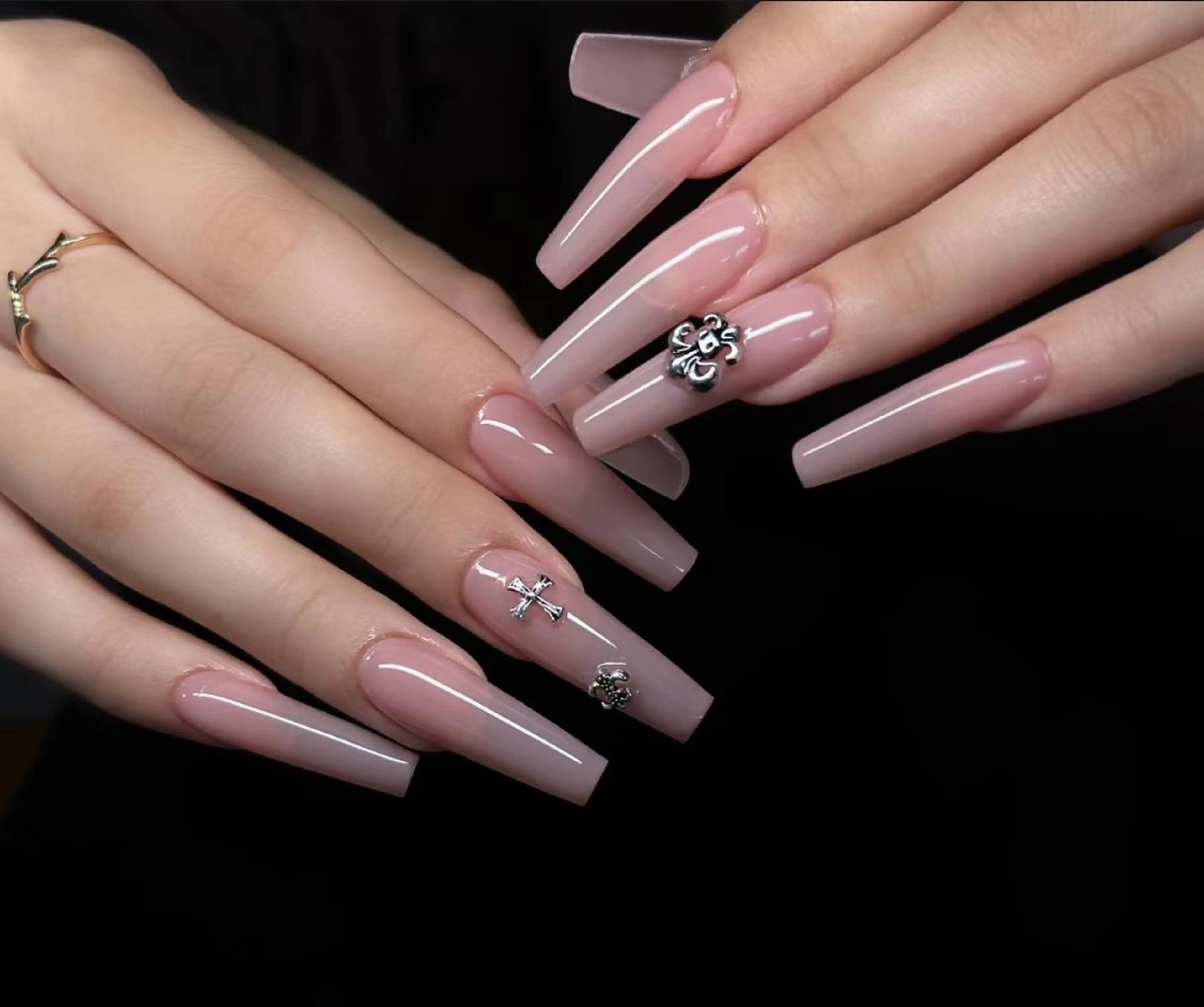 ネイル ハンドネイル 🎀 NaNa_nailのネイルデザイン