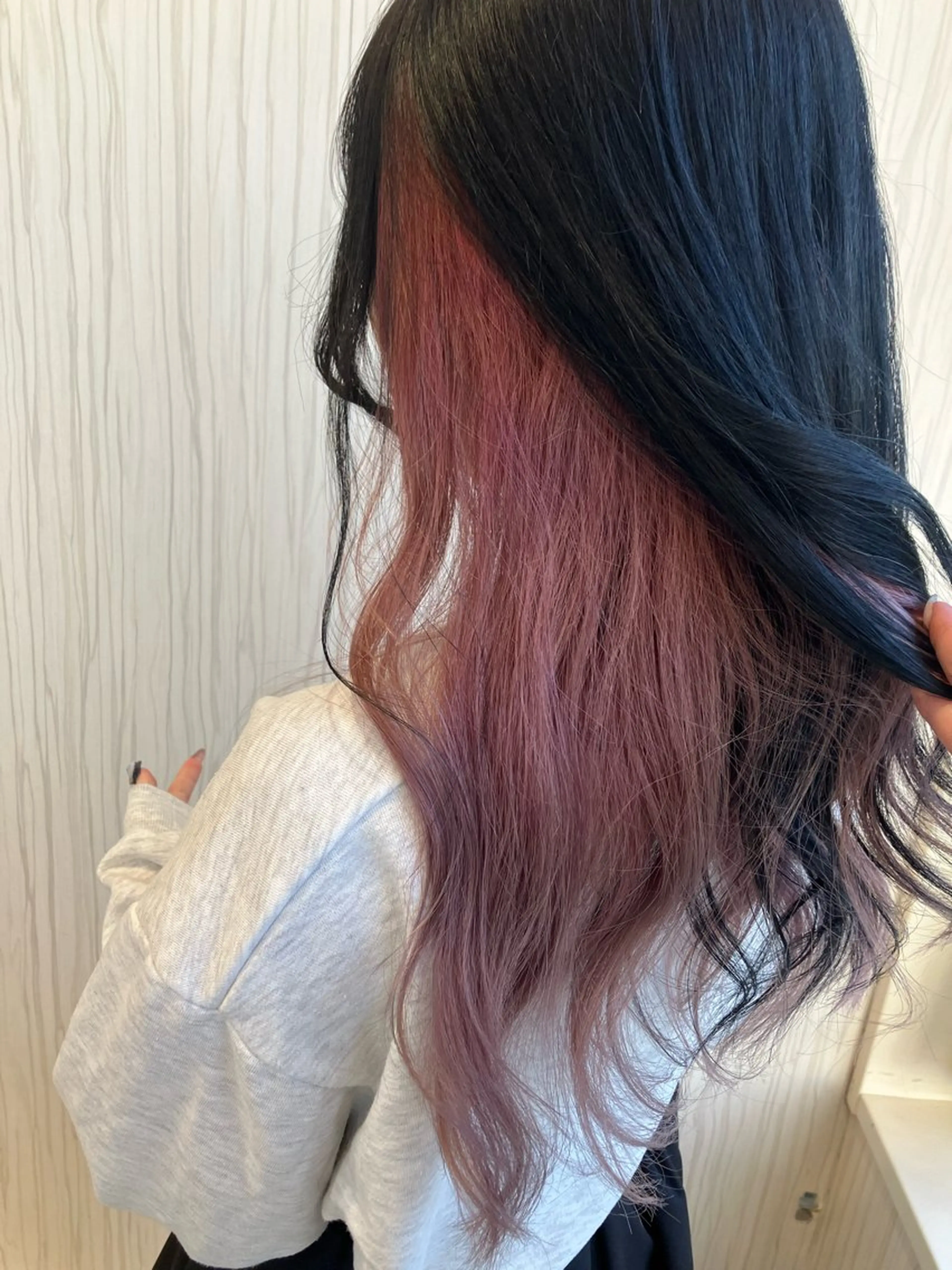 ロング カラー ダブルカラー グラデーションカラー インナーカラー エクステ 外国人風カラー 永倉 はるかのヘアスタイル