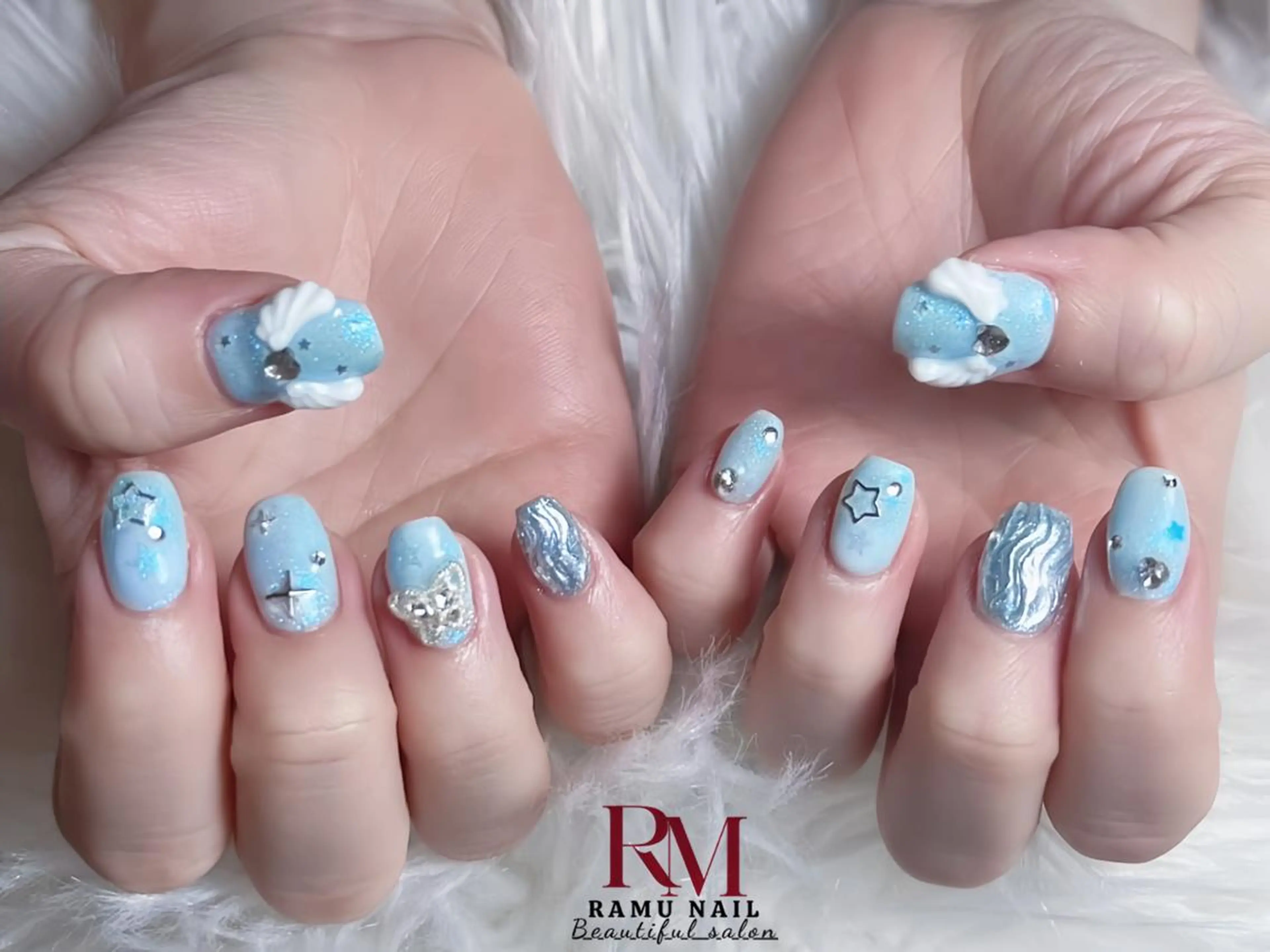 ネイル アートネイル チークネイル フレンチネイル グラデーション キラキラネイル ハンドネイル NEKO Chanのネイルデザイン