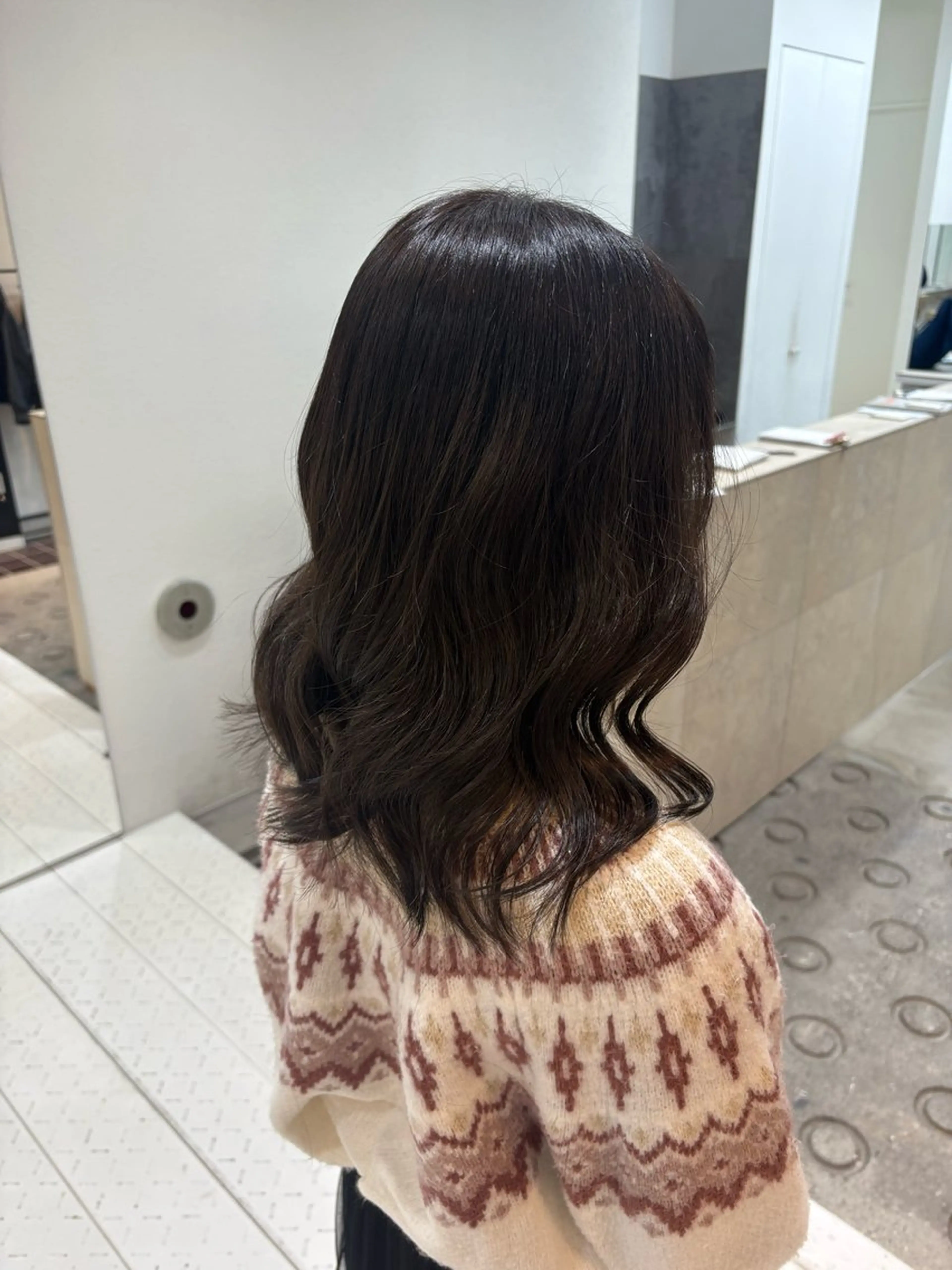 ロング カラー ヘアカラー トリートメント ナチュラルカラー/ ハイトーン AMIのヘアスタイル