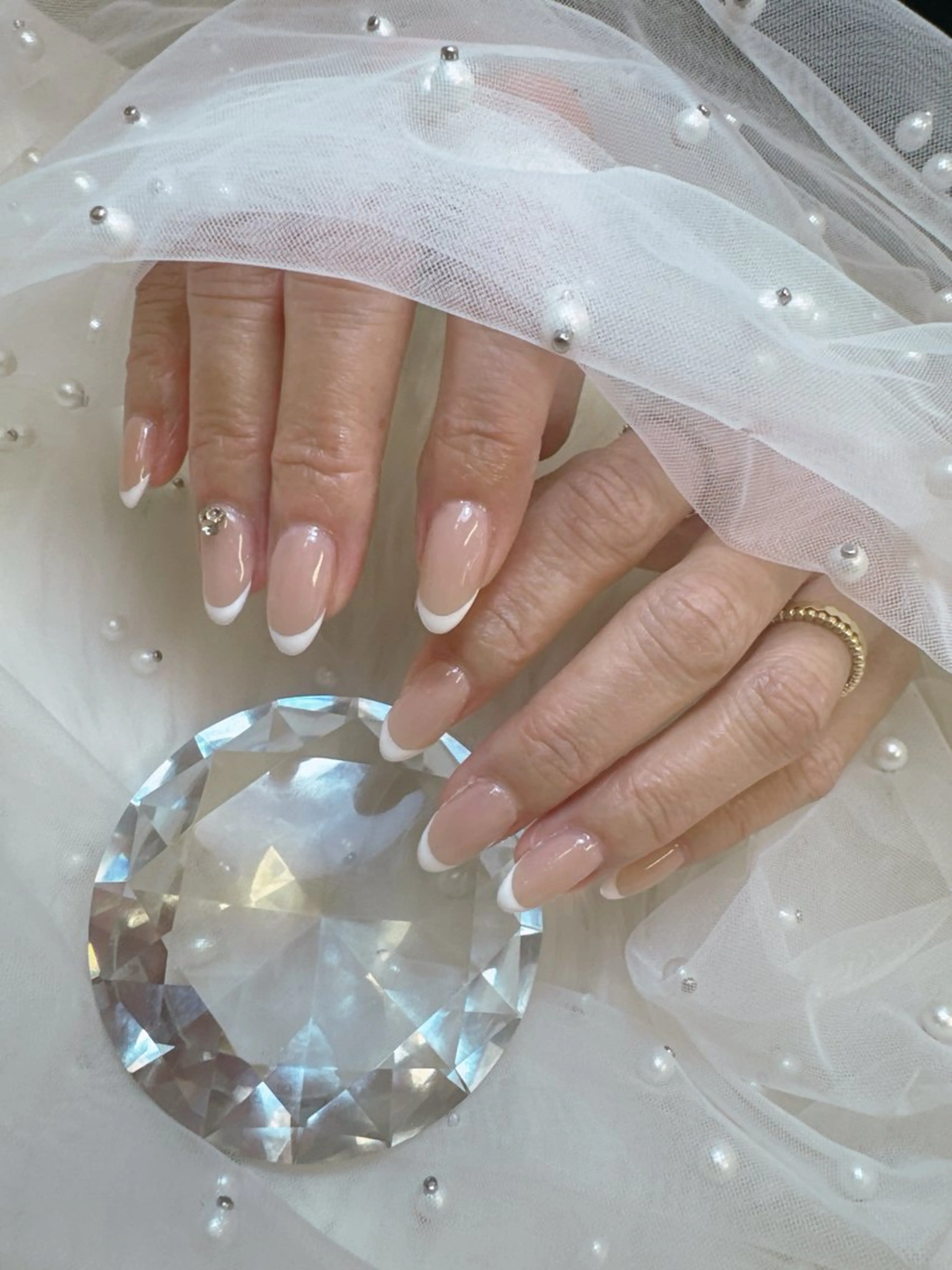 ネイル 成人式 フレンチネイル ジェルネイル キラキラネイル マグネットネイル ハンドネイル Queeens nailのネイルデザイン