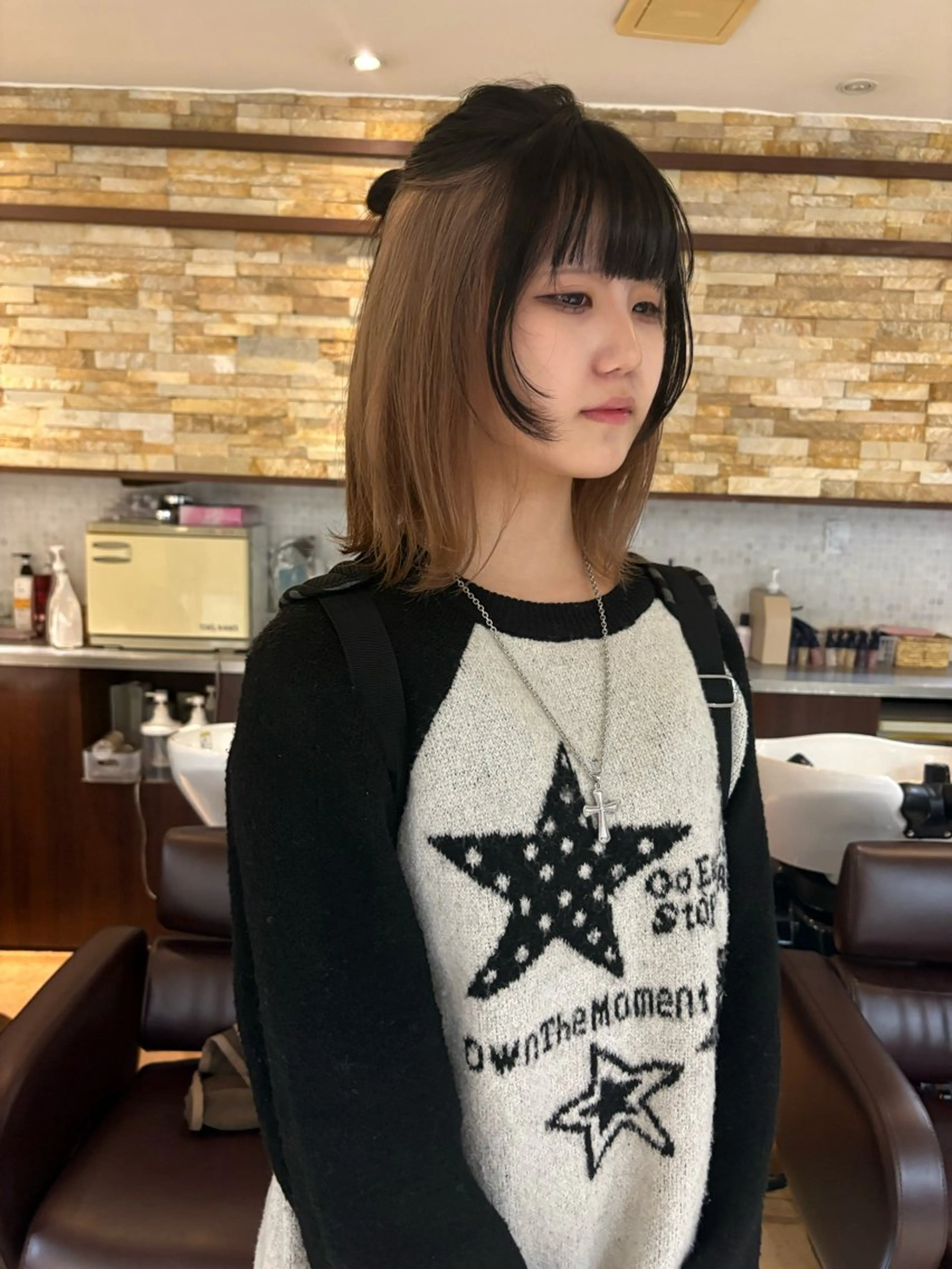 ミディアム カラー ベージュカラー ブリーチ インナーカラー FaB/ Yunaのヘアスタイル