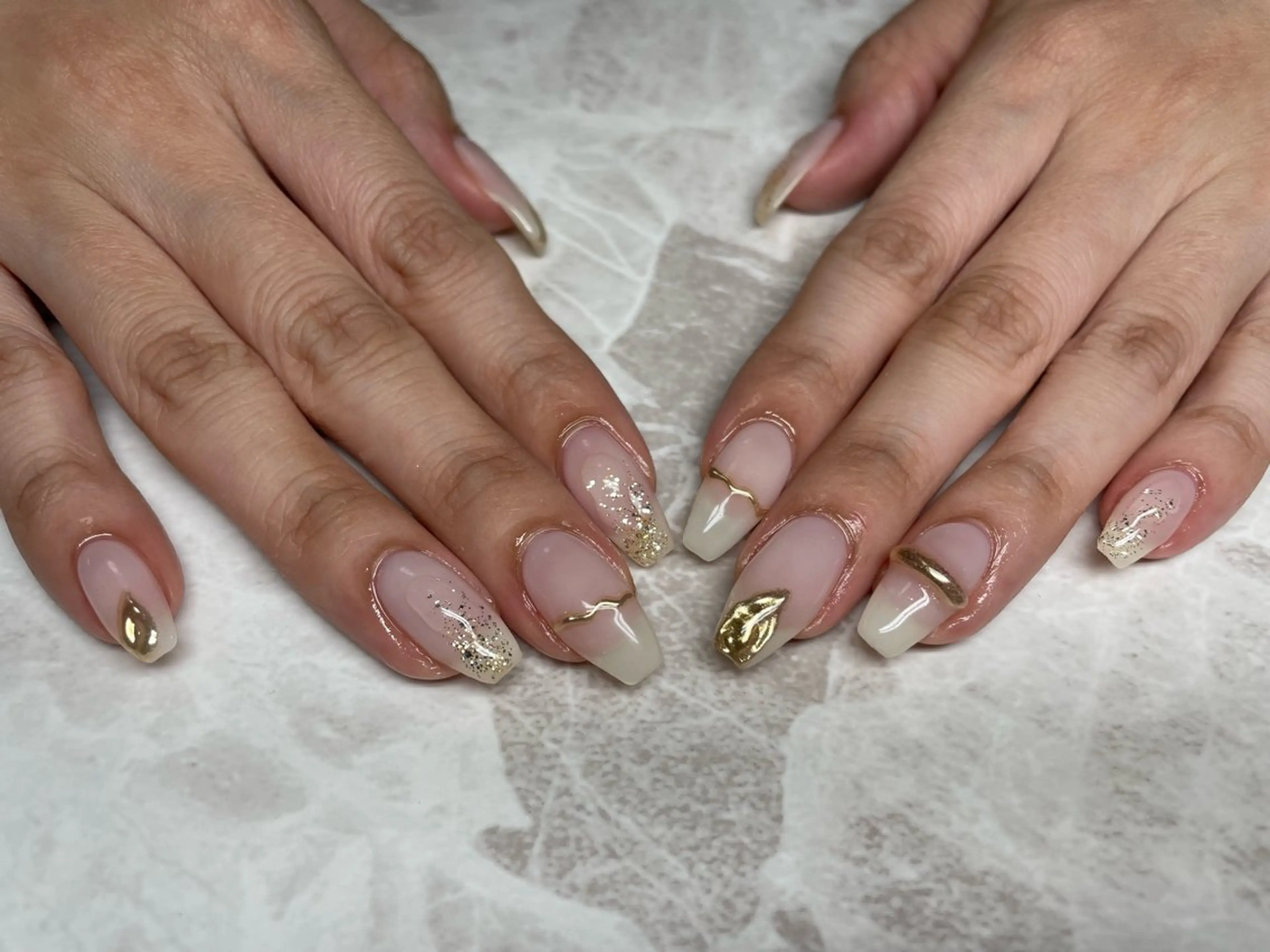 ネイル Roi〈ロワ〉 Minakoのネイルデザイン