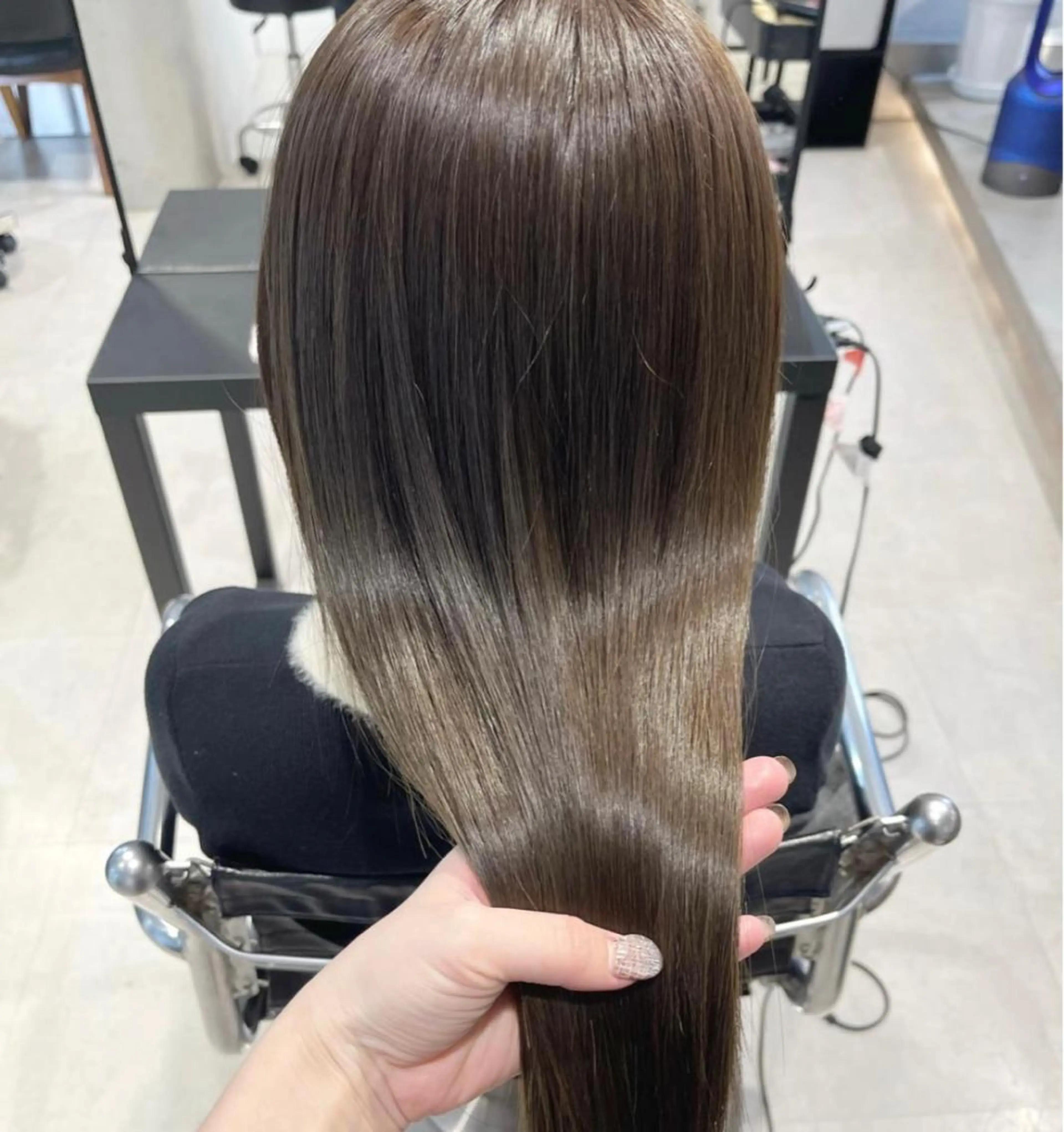 ロング カラー パーマ ヘアアレンジ カット ヘアカラー トリートメント 透明感/オリーブ/ グレージュ/YUKAのヘアスタイル