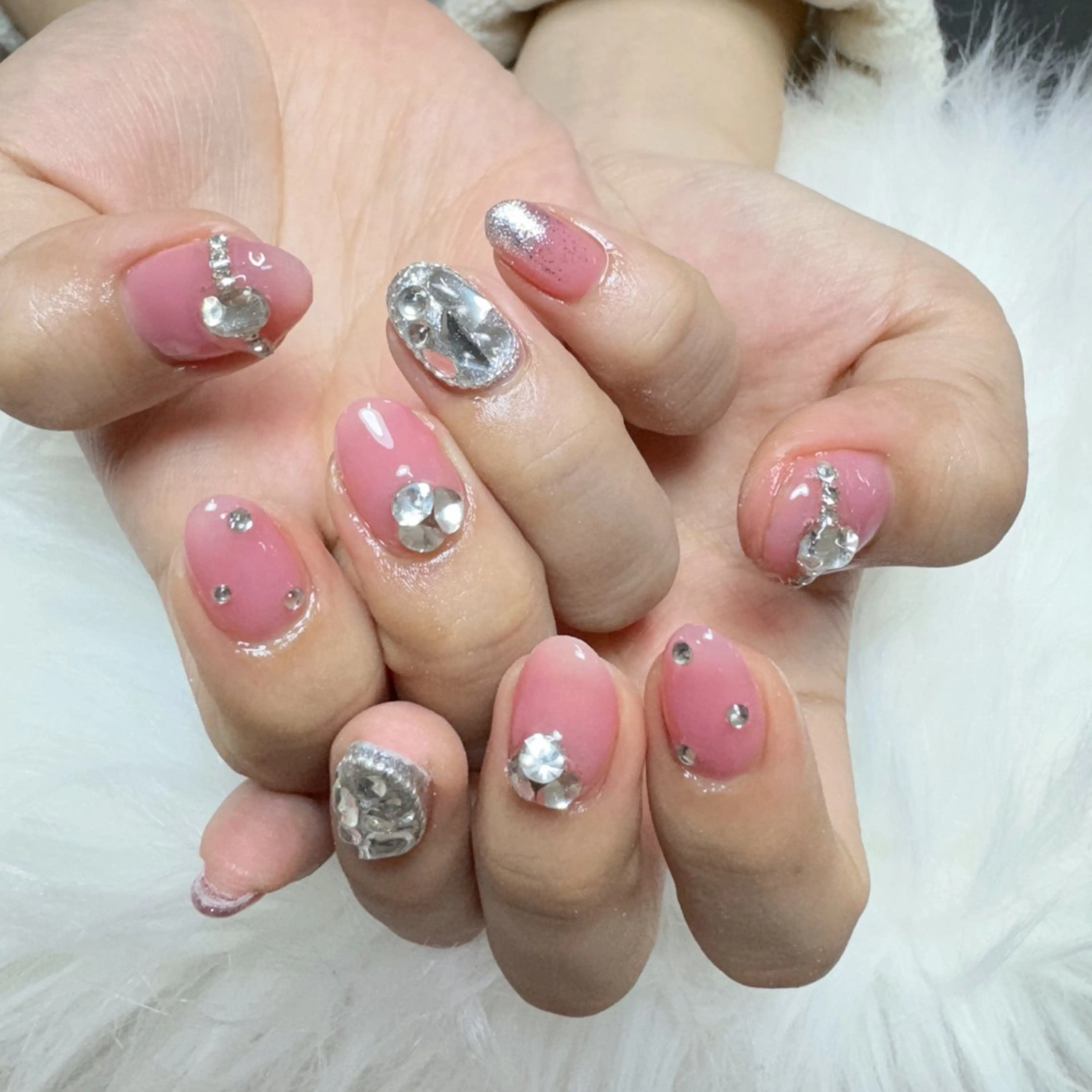 ネイル ハンドネイル 🎀nana🫧 ワンホンネイル🎀のネイルデザイン