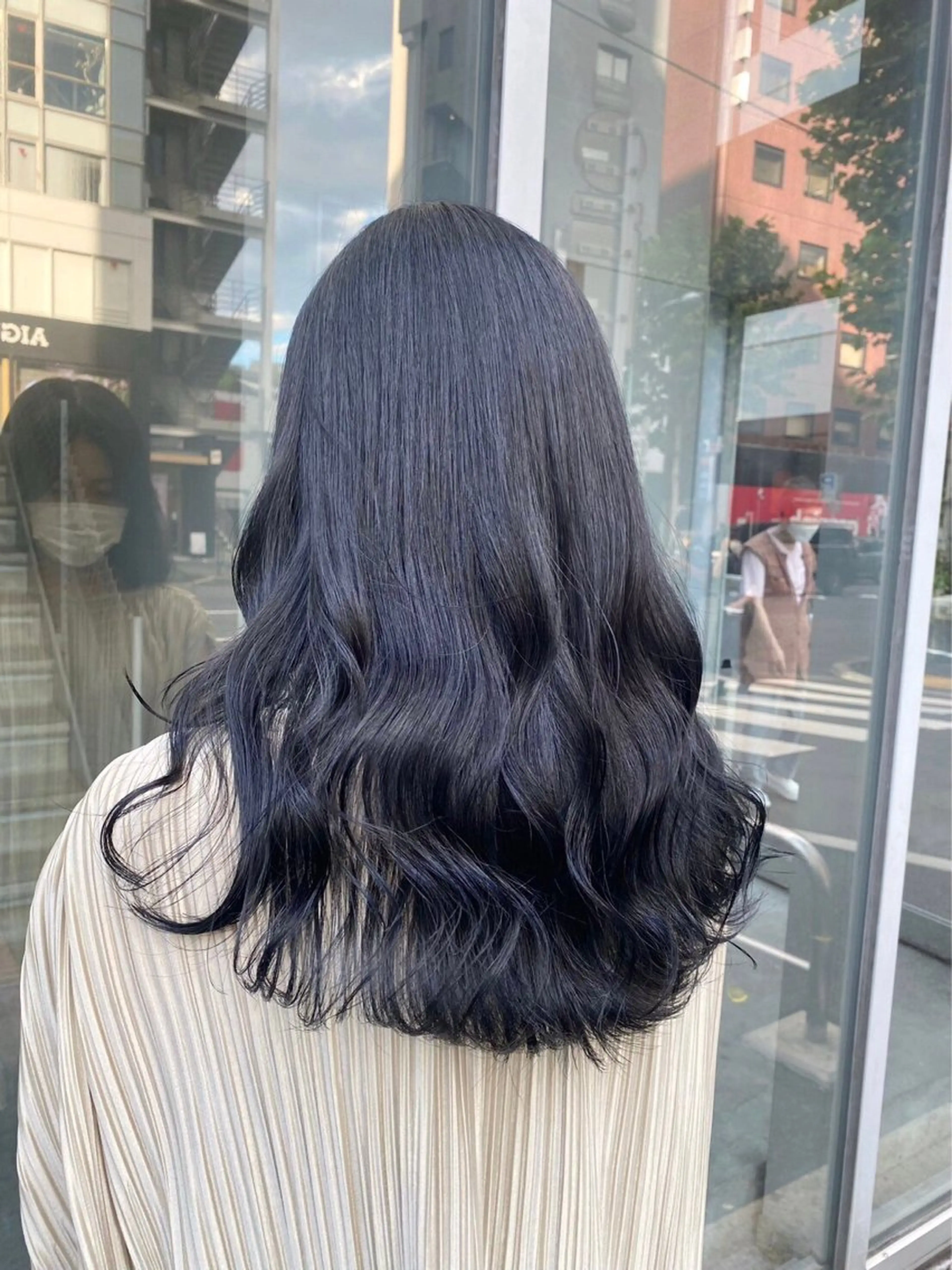 カラー 🩶透髪×モテ髪🩶 池袋SHE🏹🩶のヘアスタイル