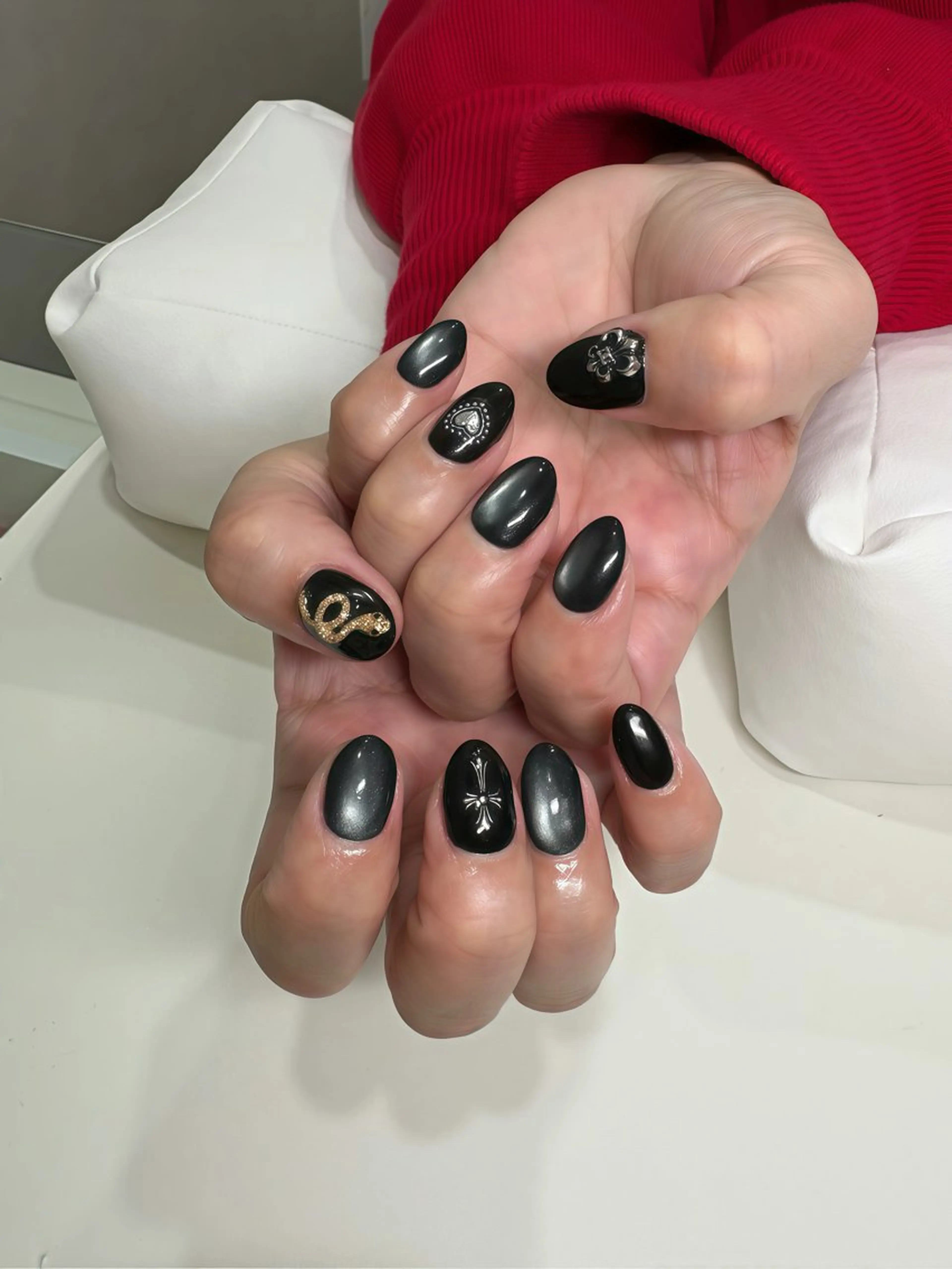 ネイル ワンカラーネイル シルバー GO TODAY シェアサロン Aimee店所属・ネイルサロン /しあわせたいむ🌱のネイルデザイン