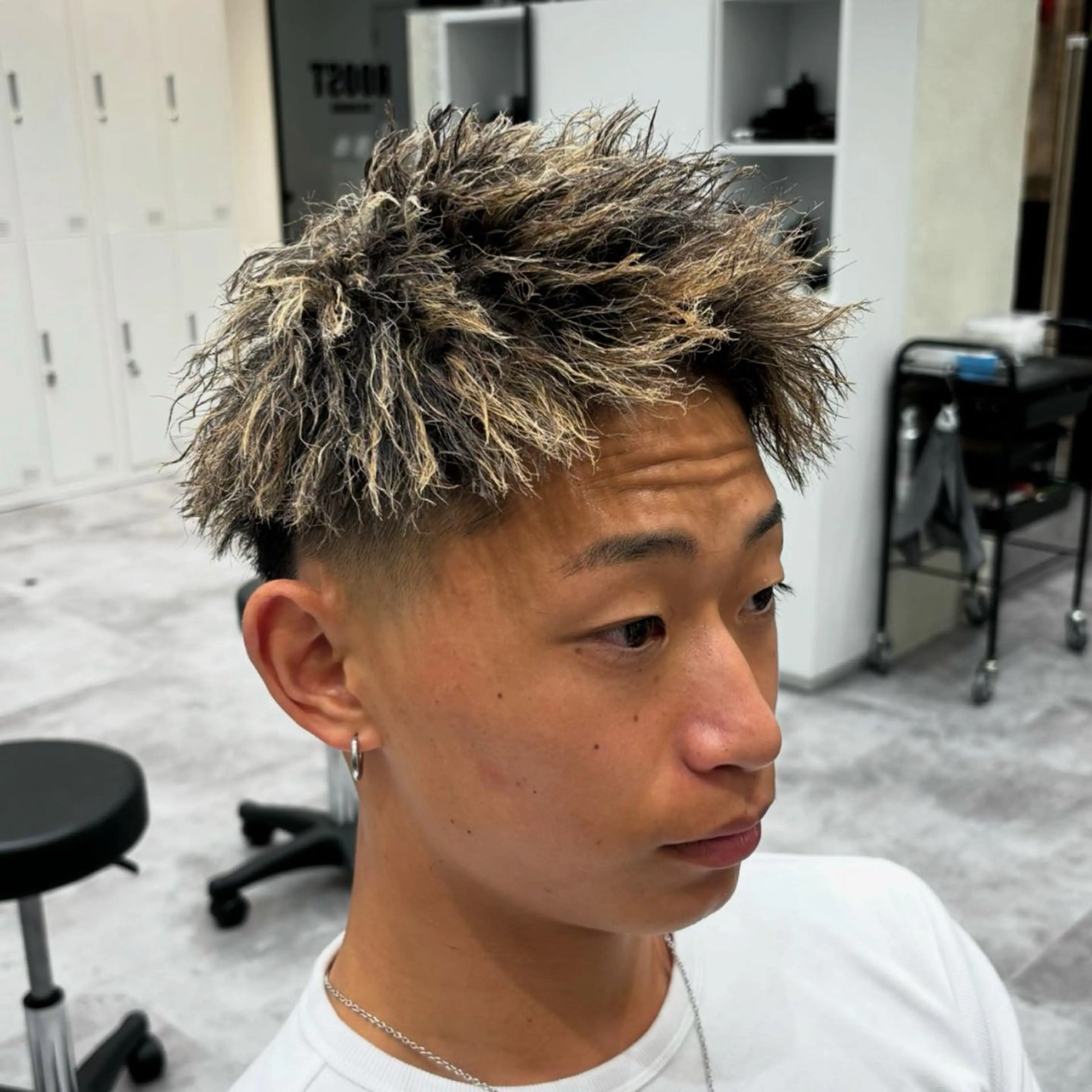 (メンズ)カットツイスト金メッシュの写真