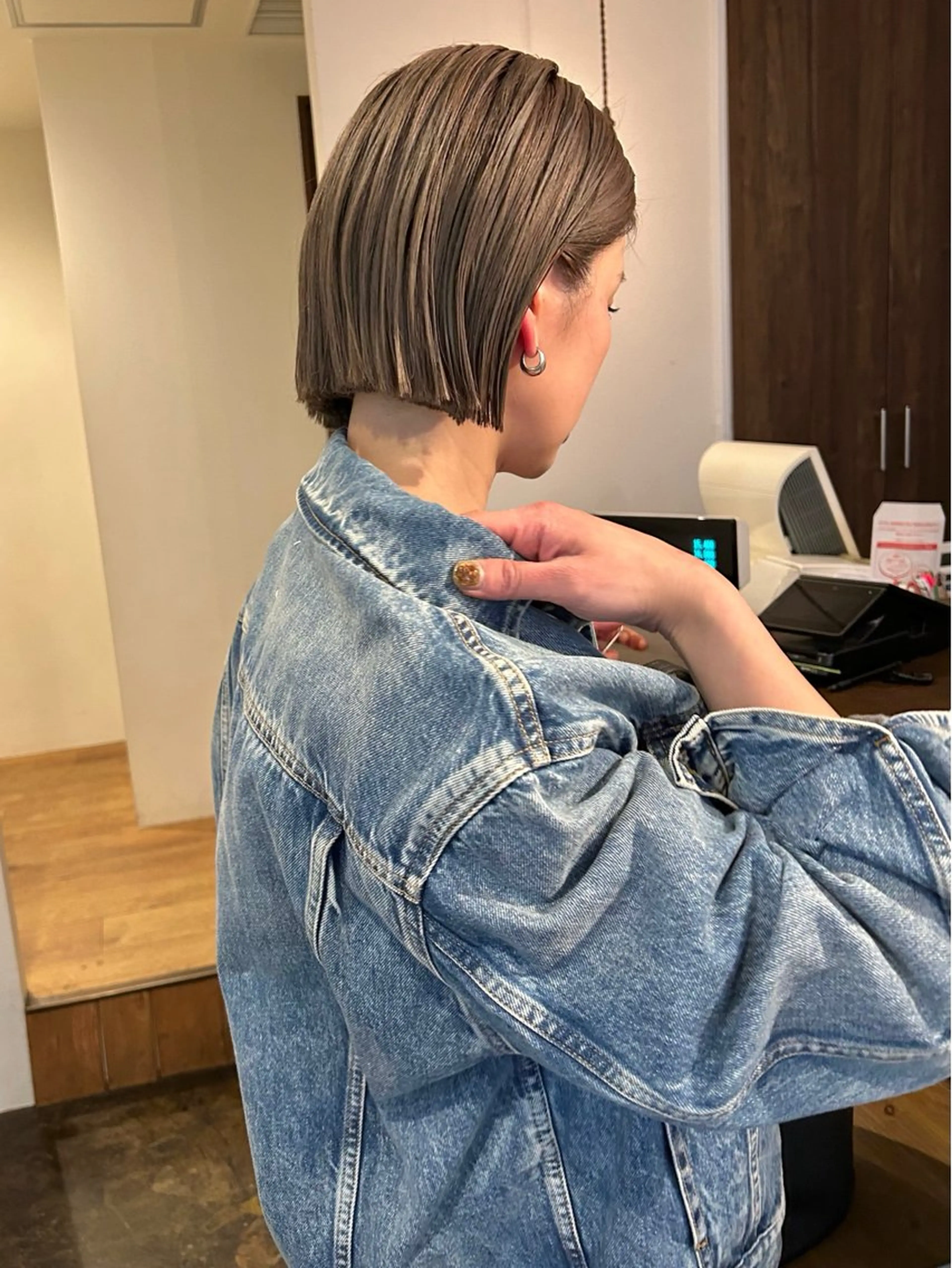 ショート カット ヘアカラー 西原 大智のヘアスタイル