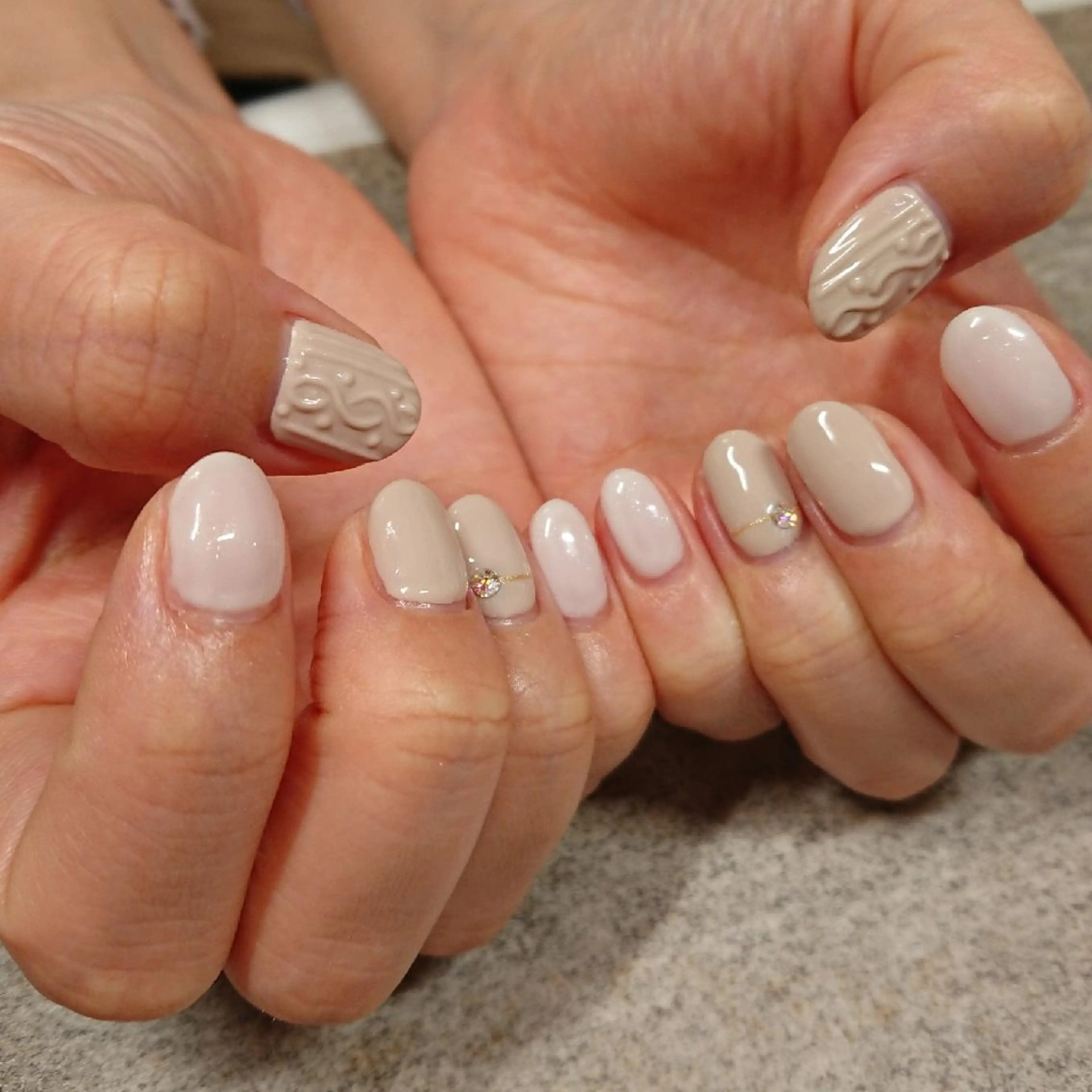 ネイル ジェヌインネイル 河内のネイルデザイン