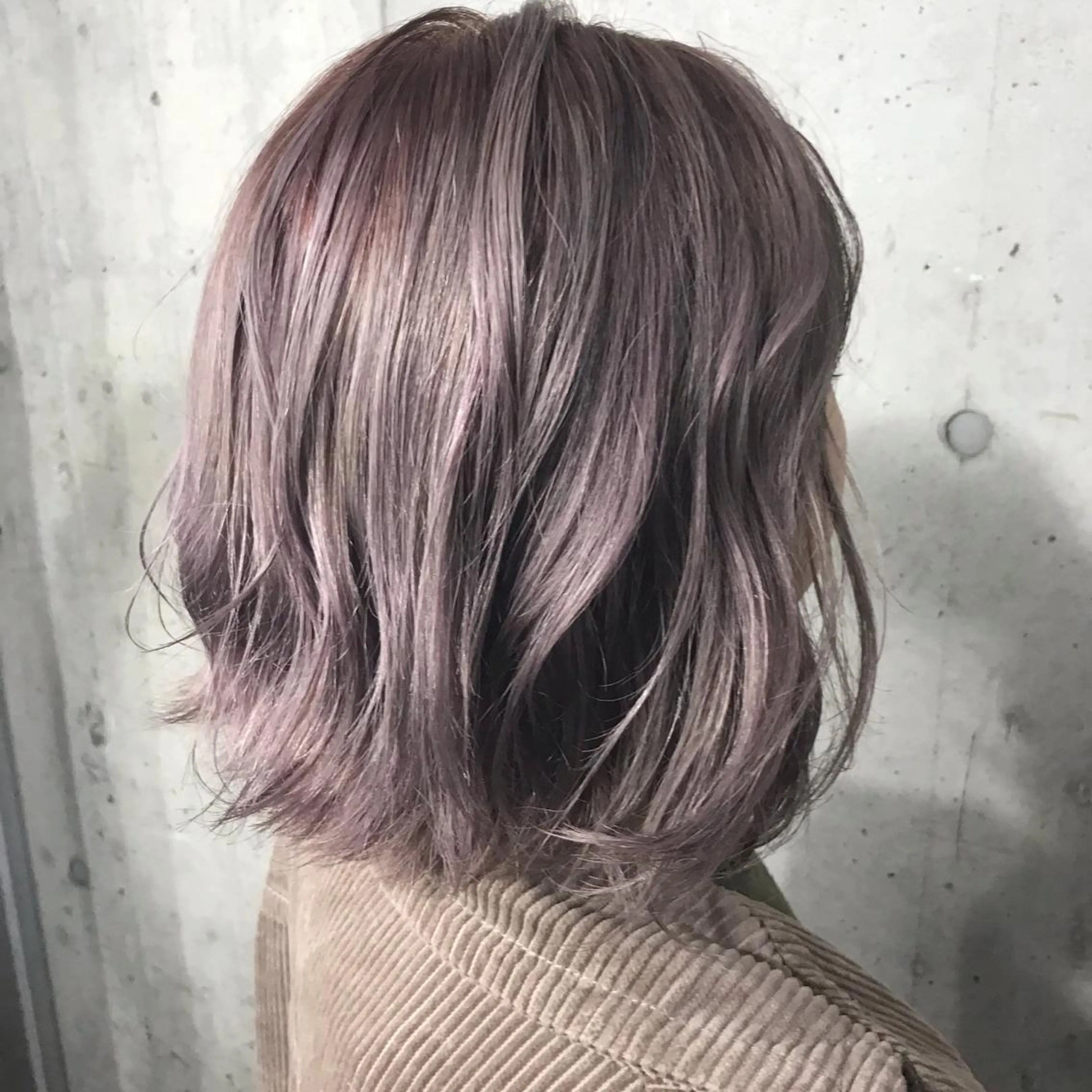 ショート カラー パーマ ヘアアレンジ メンズ キッズ ネイル マツエク・マツパ ラベンダーカラー ラベンダーグレー サロンドミルク 原宿のヘアスタイル