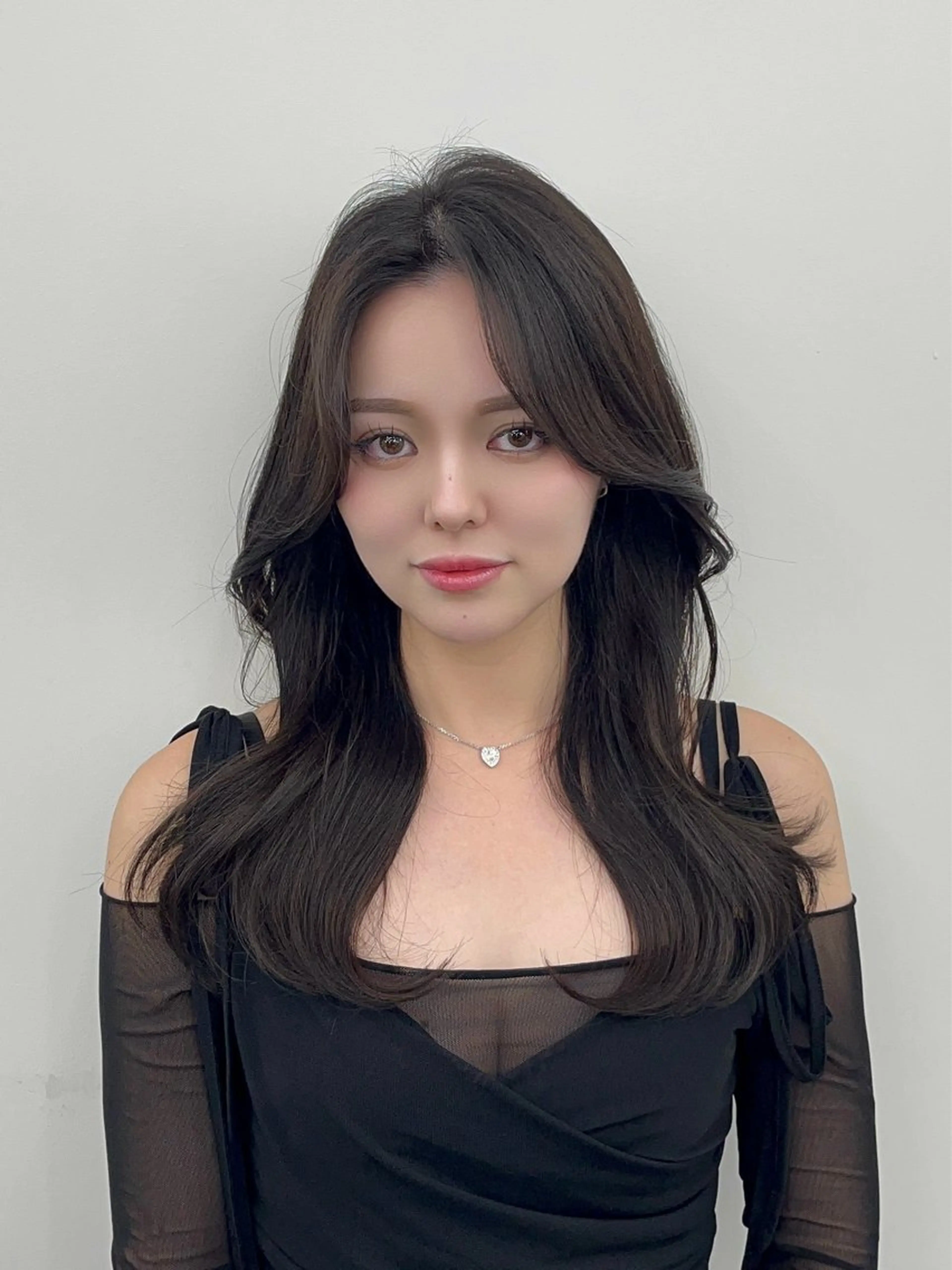 セミロング レイヤーカット顔周り /アレンジ伊藤彪真のヘアスタイル