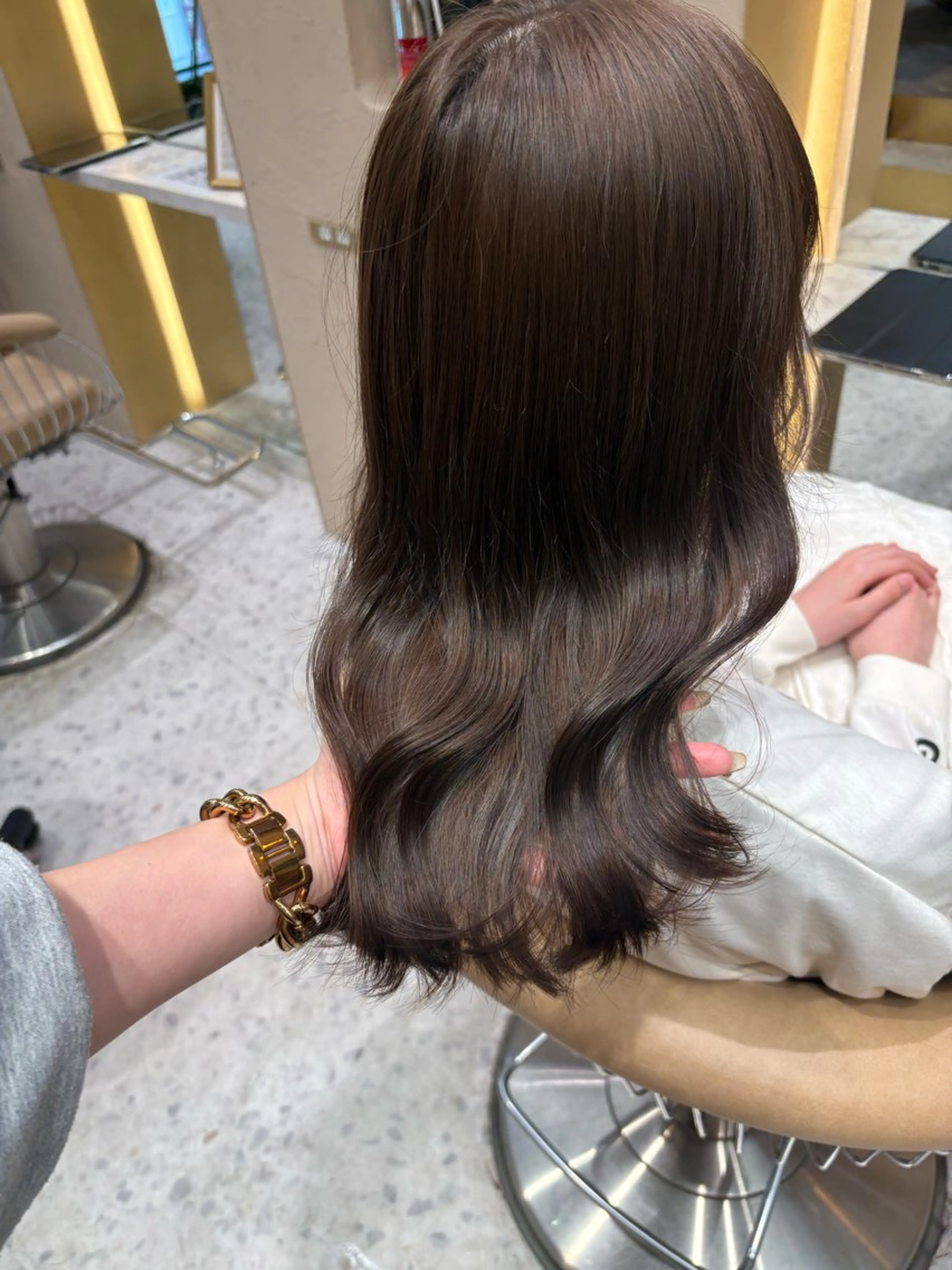 ロング カット ヘアカラー トリートメント Kanami/韓国風 /艶カラーのヘアスタイル