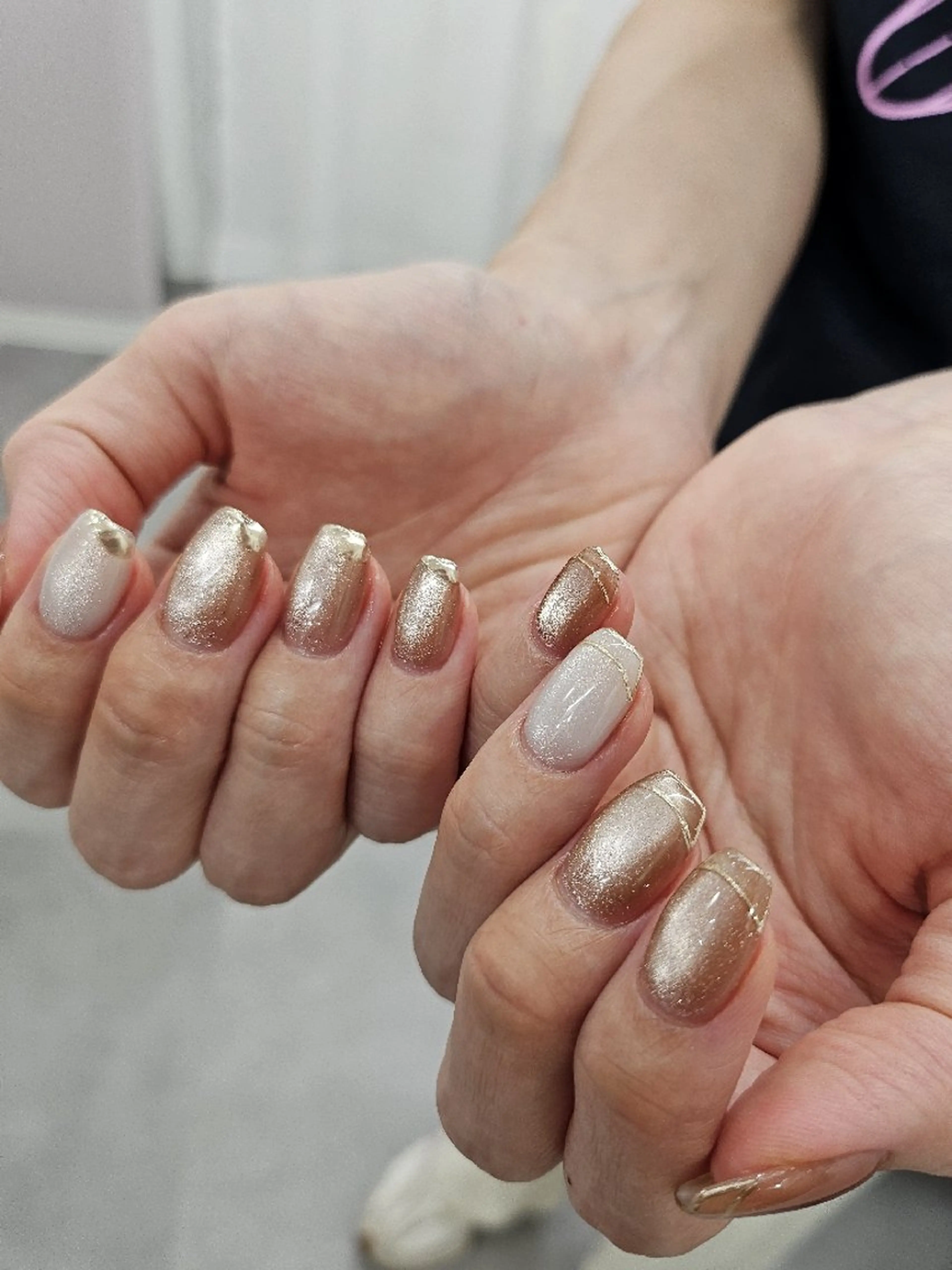 ネイル フレンチネイル ジェルネイル マグネットネイル 持ち込み パラジェル ハンドネイル puku nail 🌼kazu🌼のネイルデザイン