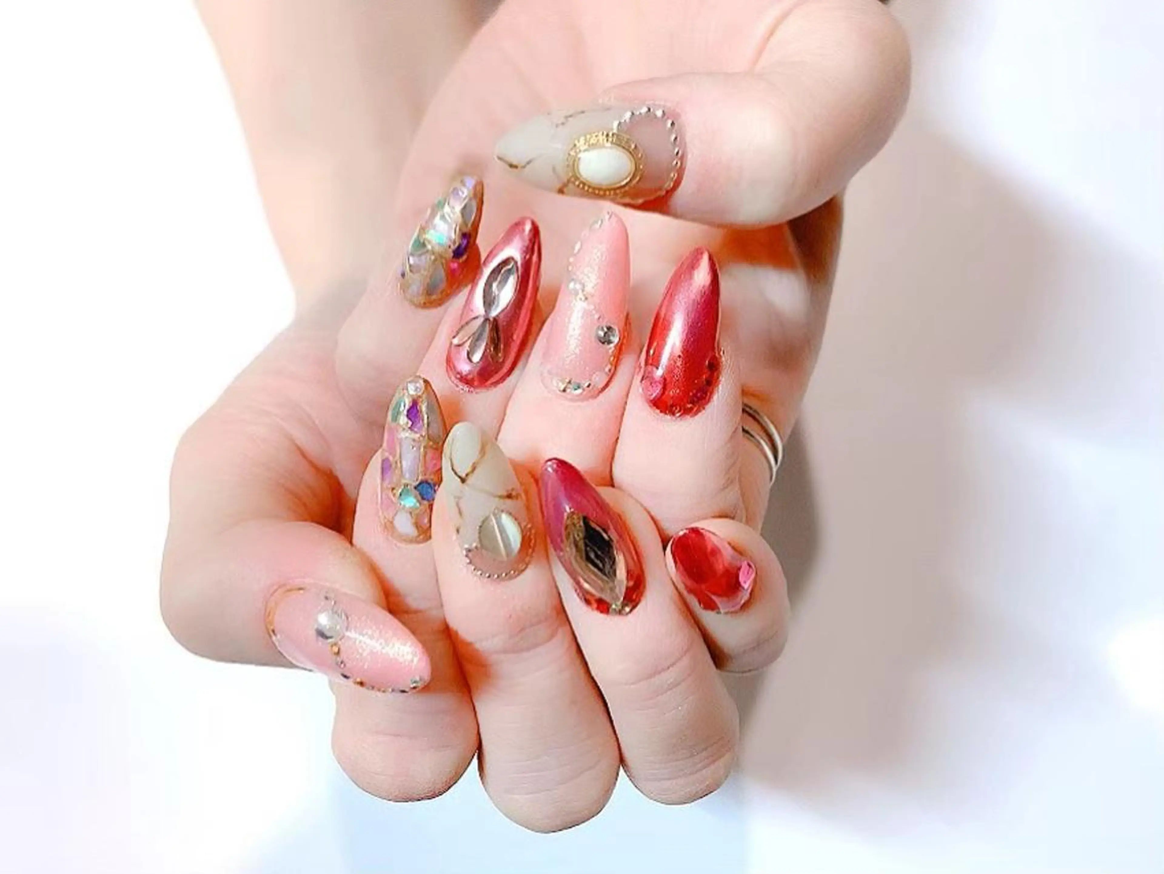 ネイル レイヤーカット/ 髪質改善/羽柴りくのヘアスタイル