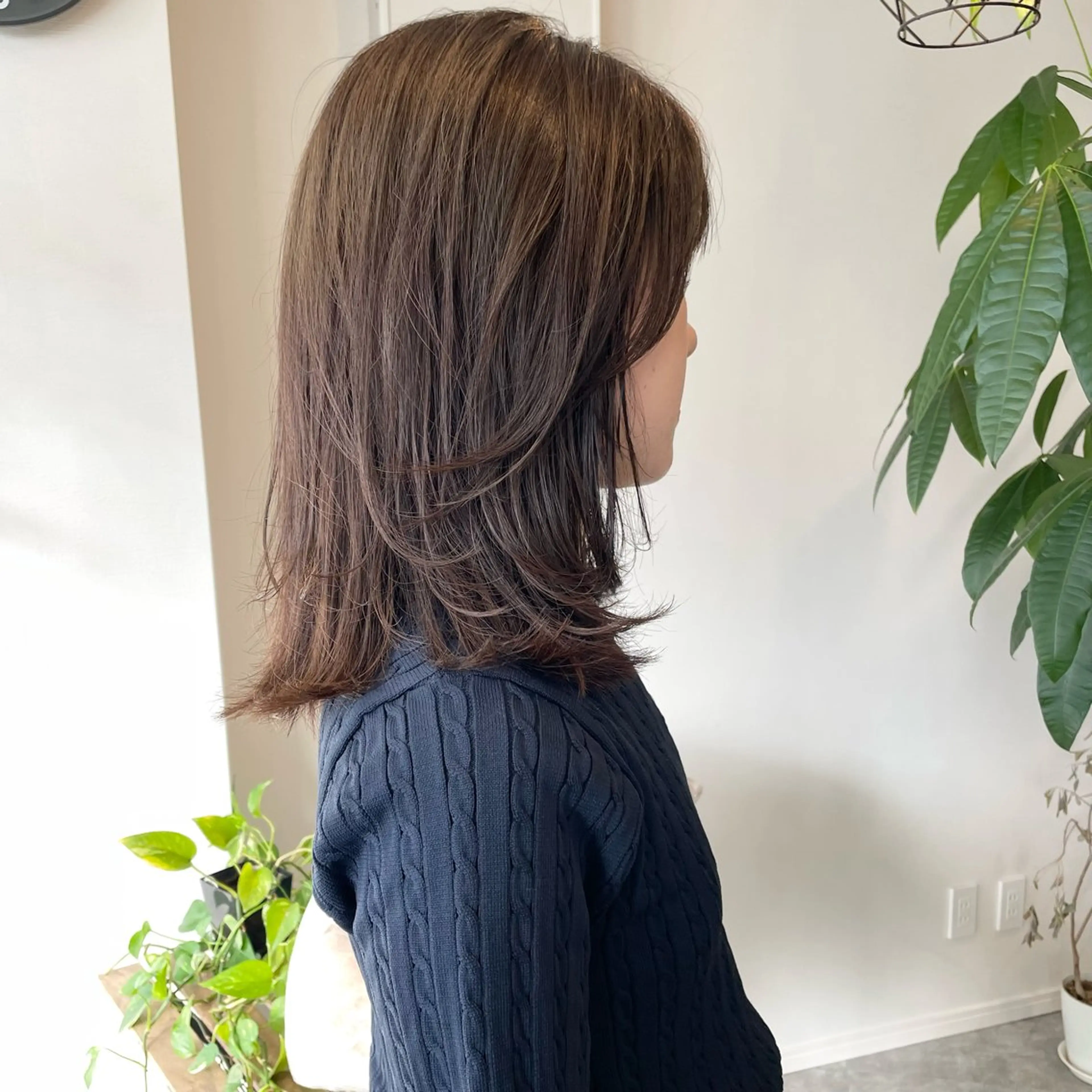 ミディアム カラー ベージュカラー オリーブベージュ カット ヘアカラー トリートメント 透明感カラー* レイヤー/清水大地のヘアスタイル