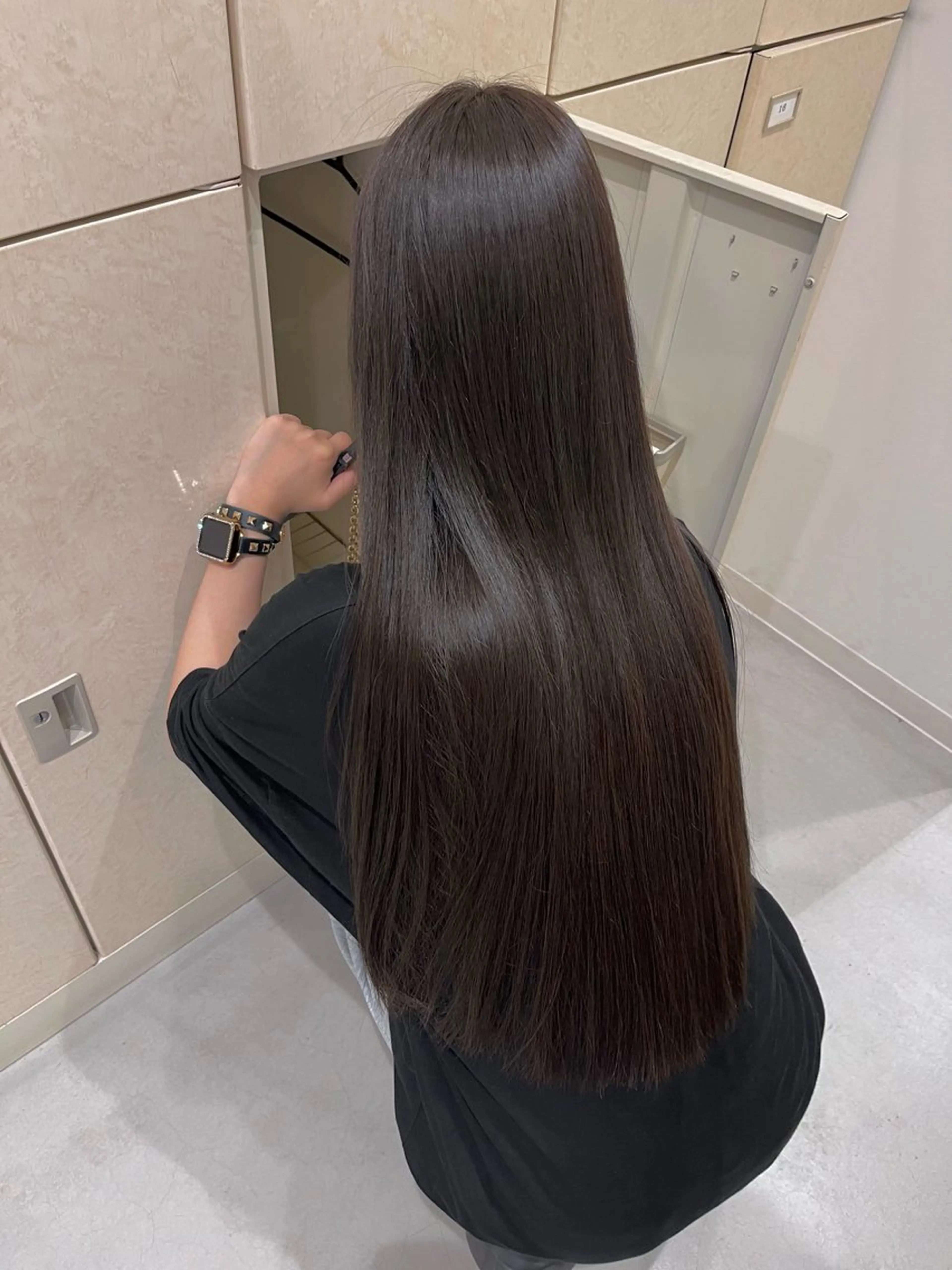 ロング カラー グレージュ 透明感カラー🫧🌈 似合わせカット✂︎のヘアスタイル