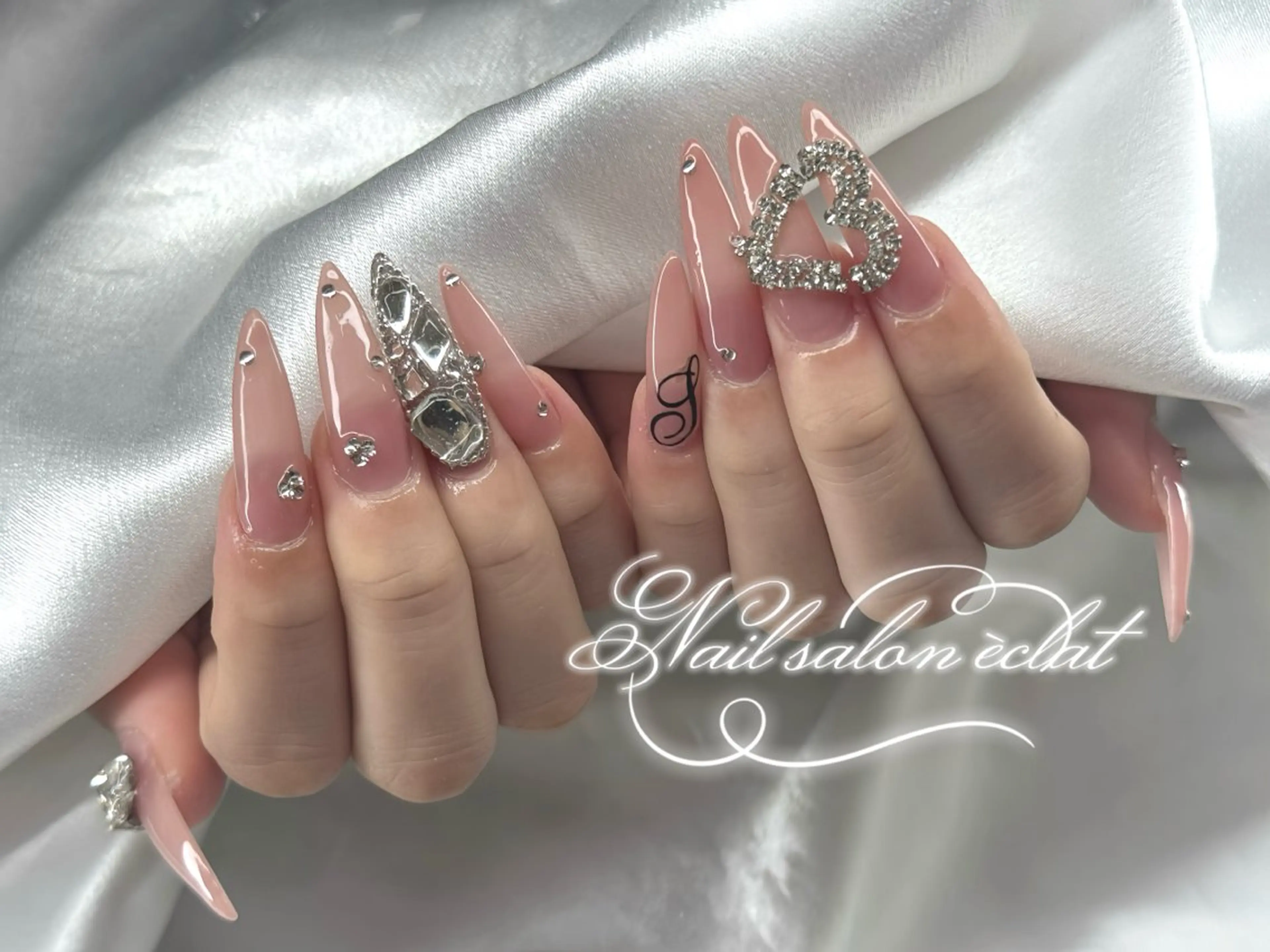 ネイル キラキラネイル ロングネイル ハンドネイル éclat ⸝꙳.⋆ 栄｜矢場町のネイルデザイン
