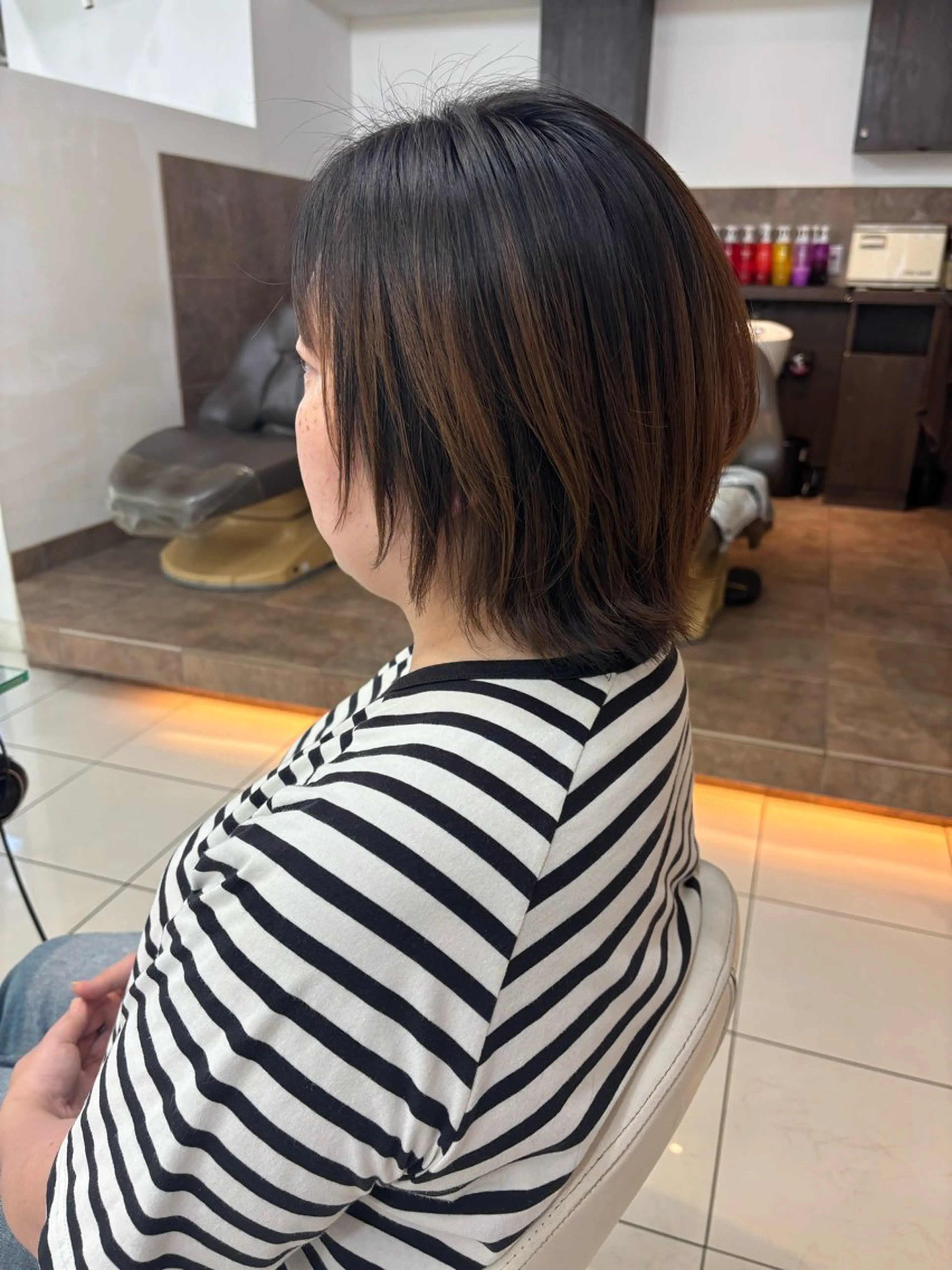 ショート ブリーチ透明感カラー /レイヤー👗しずかのヘアスタイル