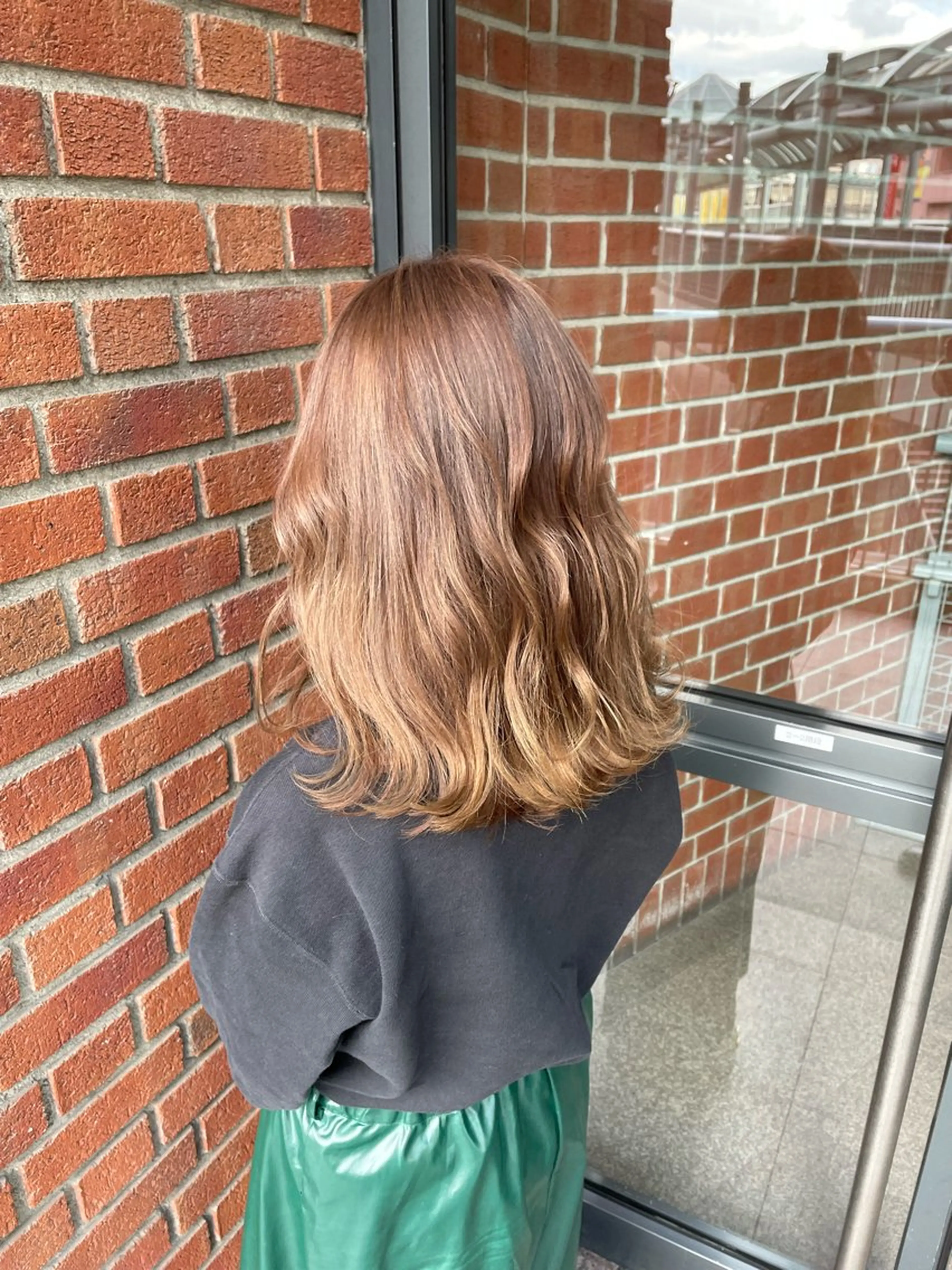 カラー 市妙 瑠基のヘアスタイル