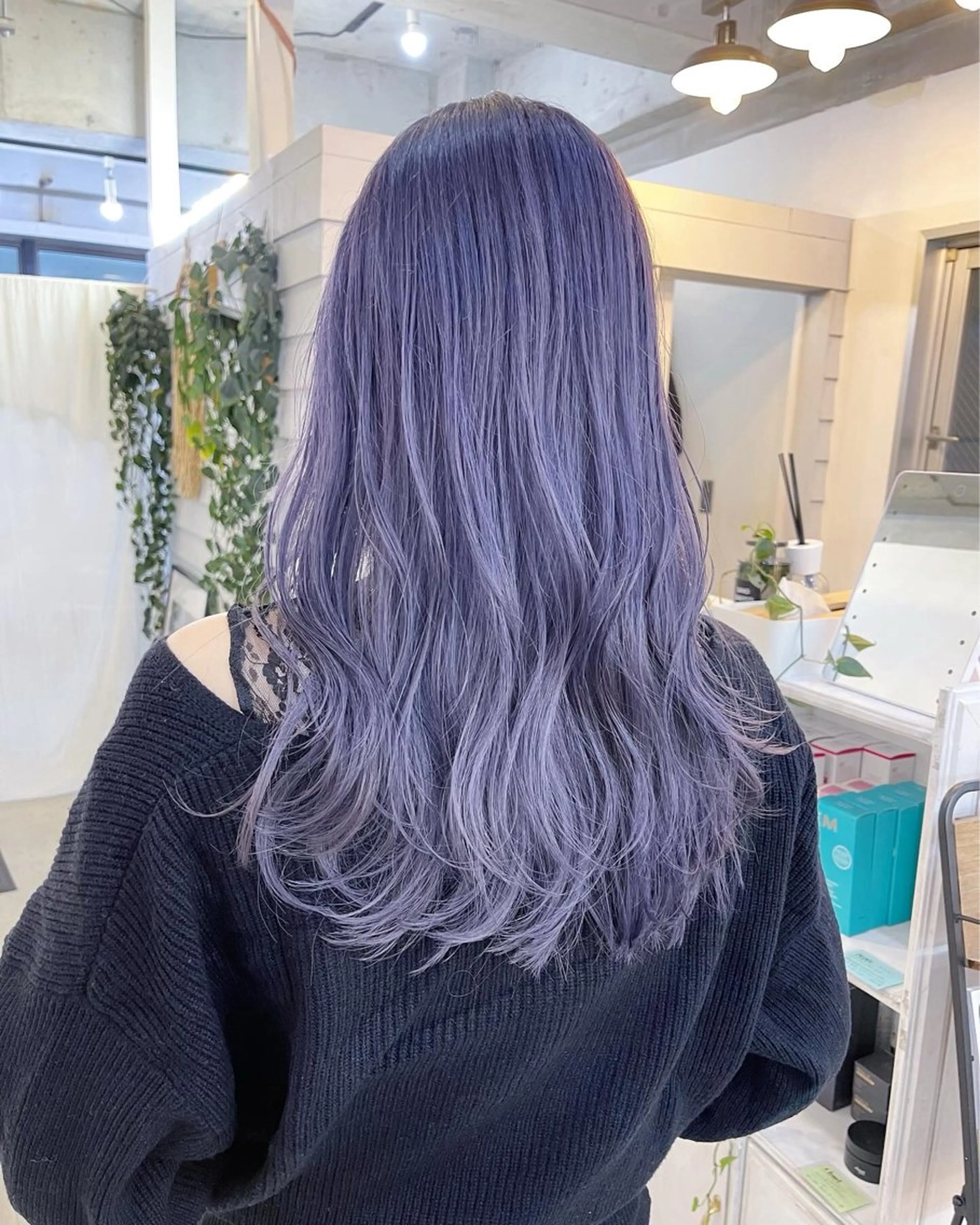 セミロング カラー ヘアアレンジ ブリーチ ケアブリーチ ダブルカラー ハイトーンカラー ラベンダーカラー ヘアカラー トリートメント AiM 大名　似合わせカットのヘアスタイル