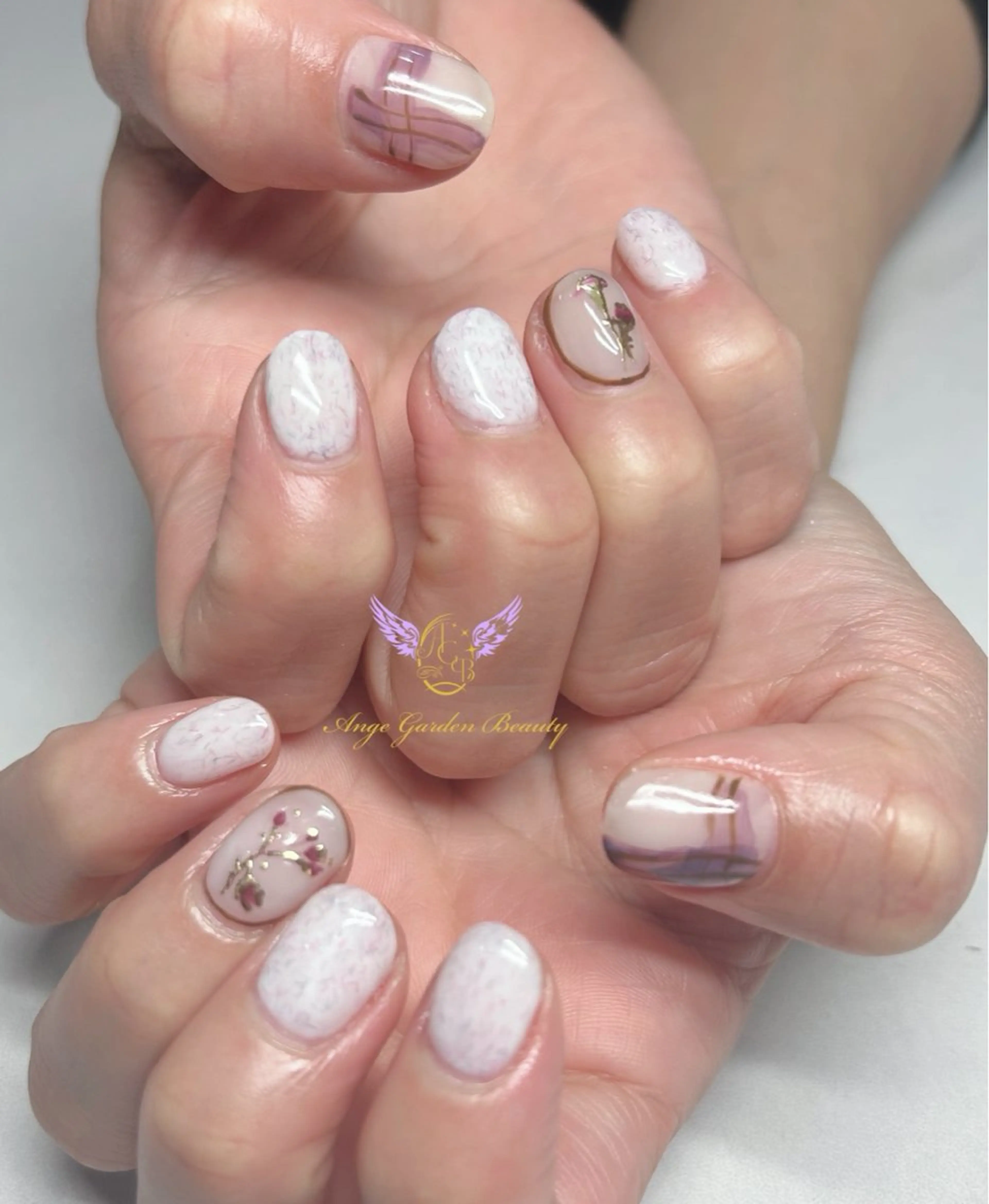 ネイル アートネイル ブラウン ジェルネイル ホワイト ハンドネイル AngeGarden Beautymihoのネイルデザイン