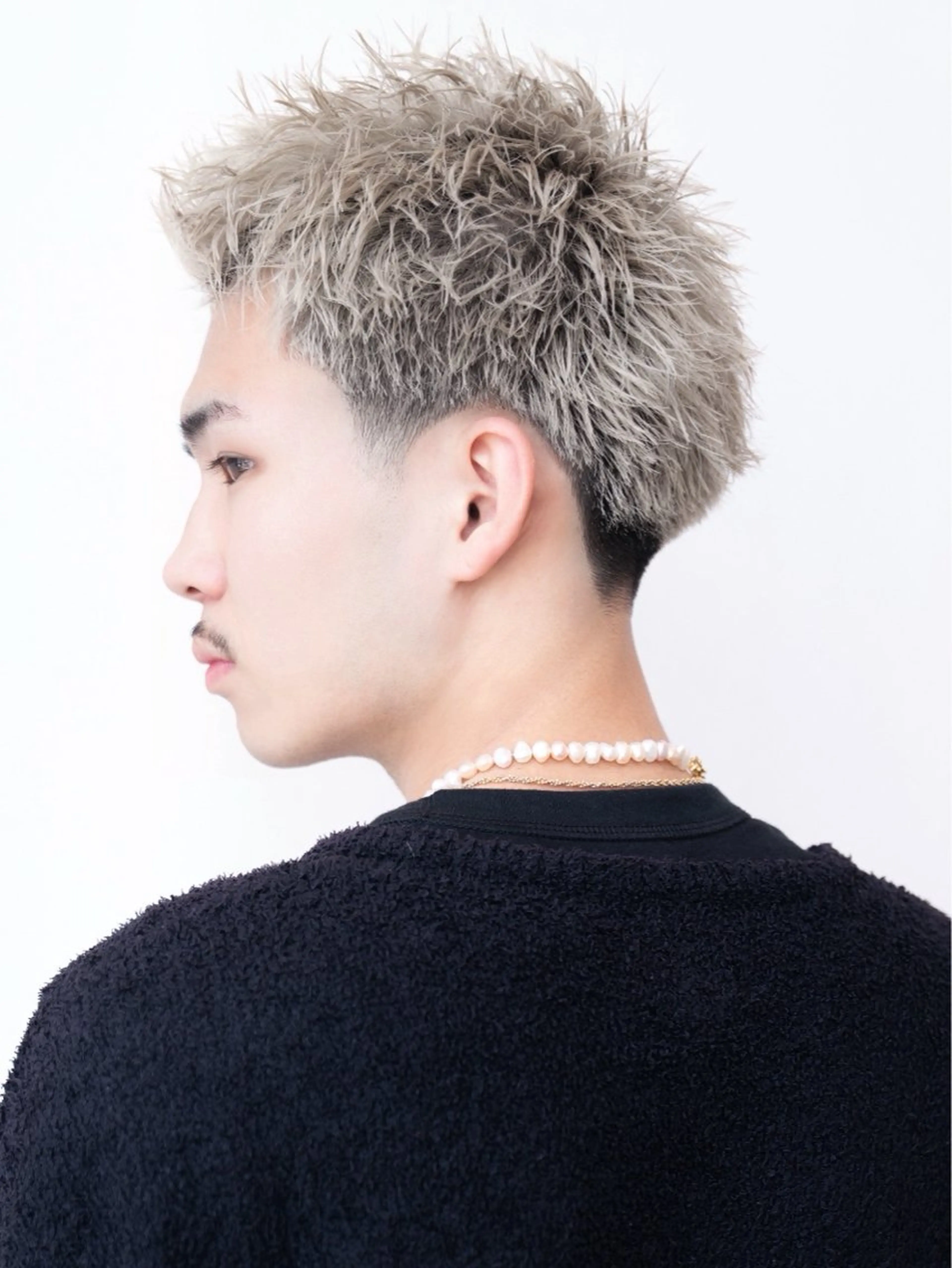 ショート カラー パーマ メンズ メンズパーマ スパイキーショート ショートヘア ヘアカラー メンズショート/ピン パーマ/新宿/フウガのヘアスタイル