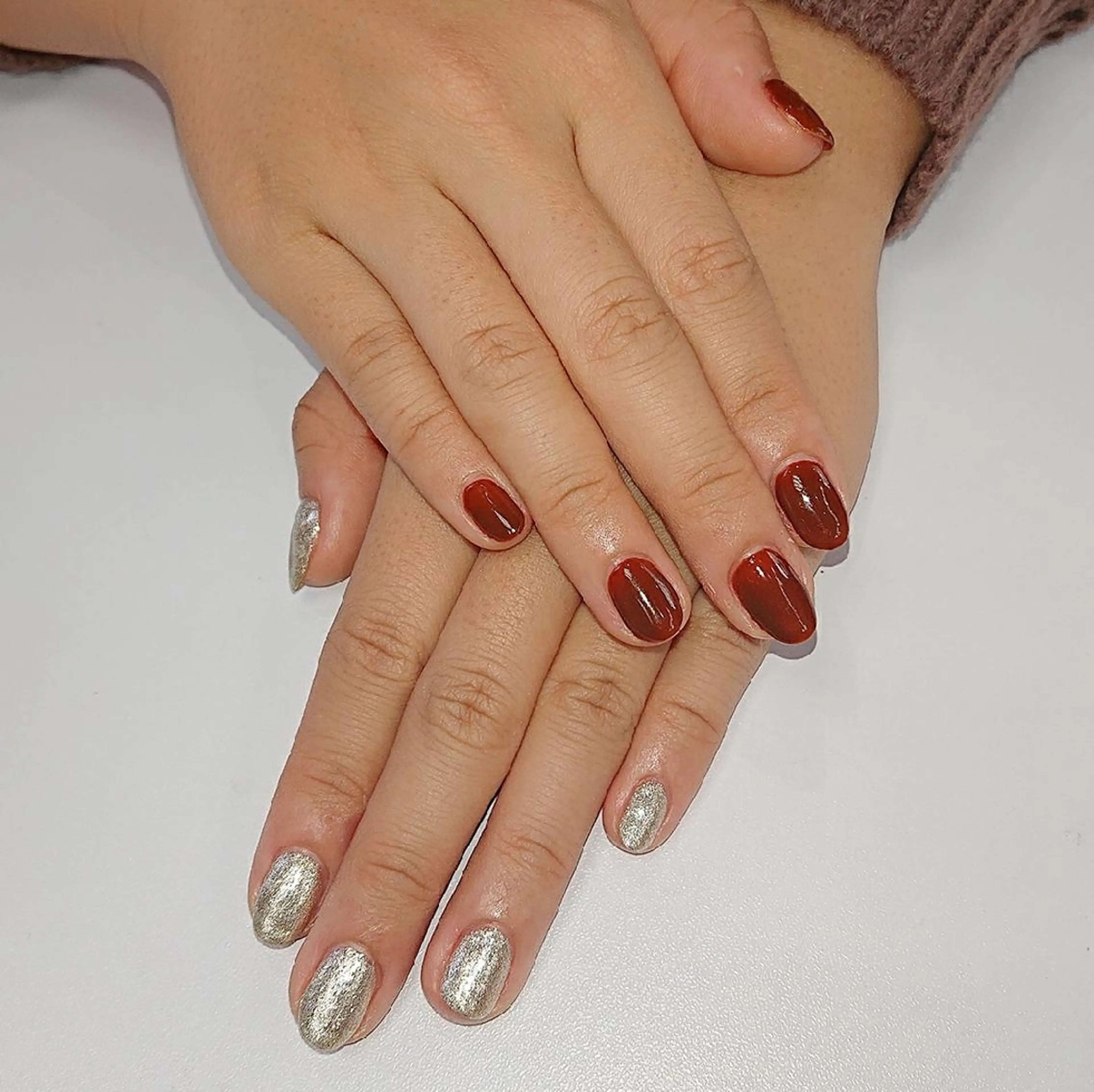 ネイル ゴールド 🍒当日もOK🍒 𝑳𝑼𝑵𝑨花井のネイルデザイン