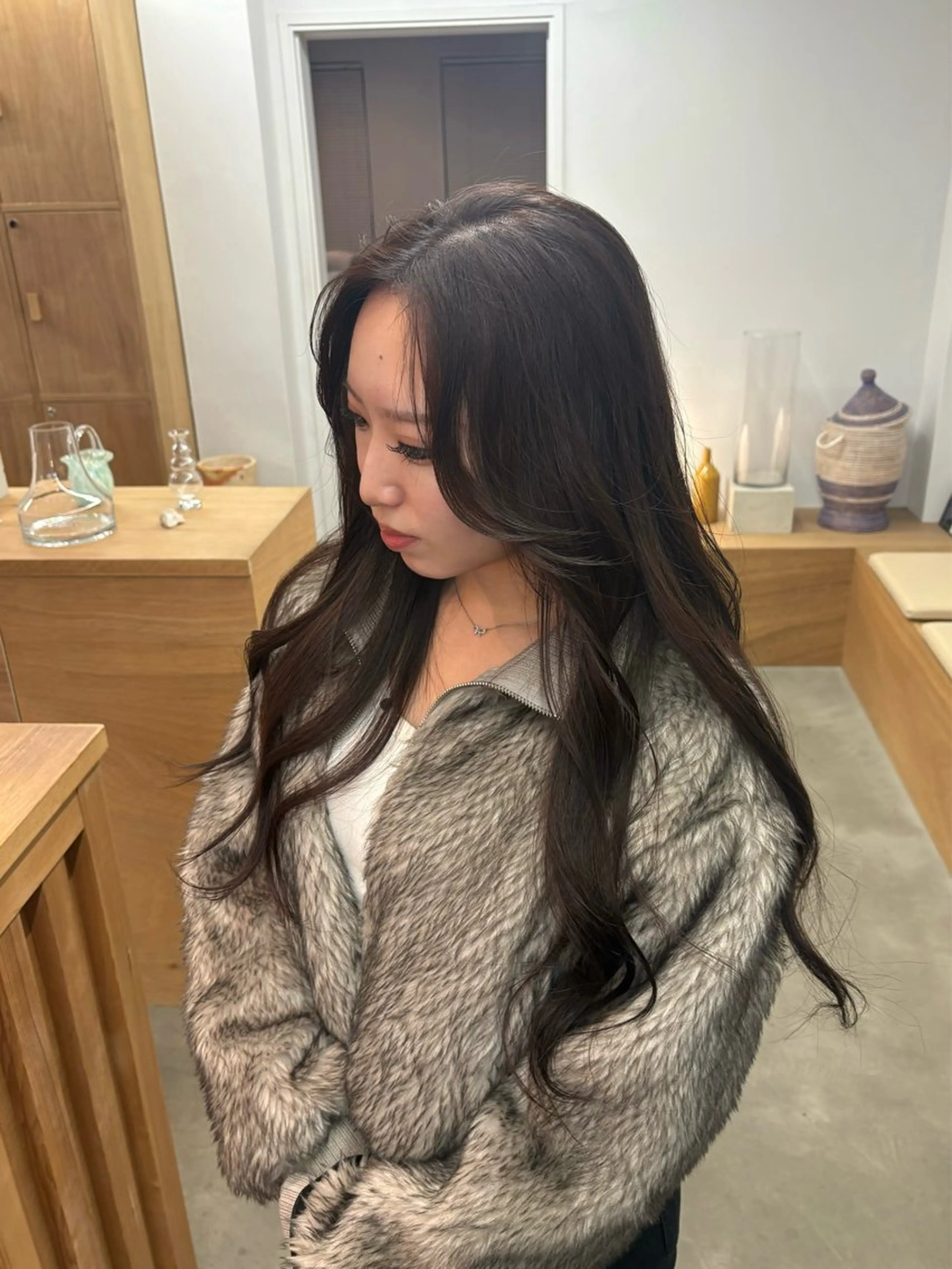 カラー 吉野 新菜のヘアスタイル