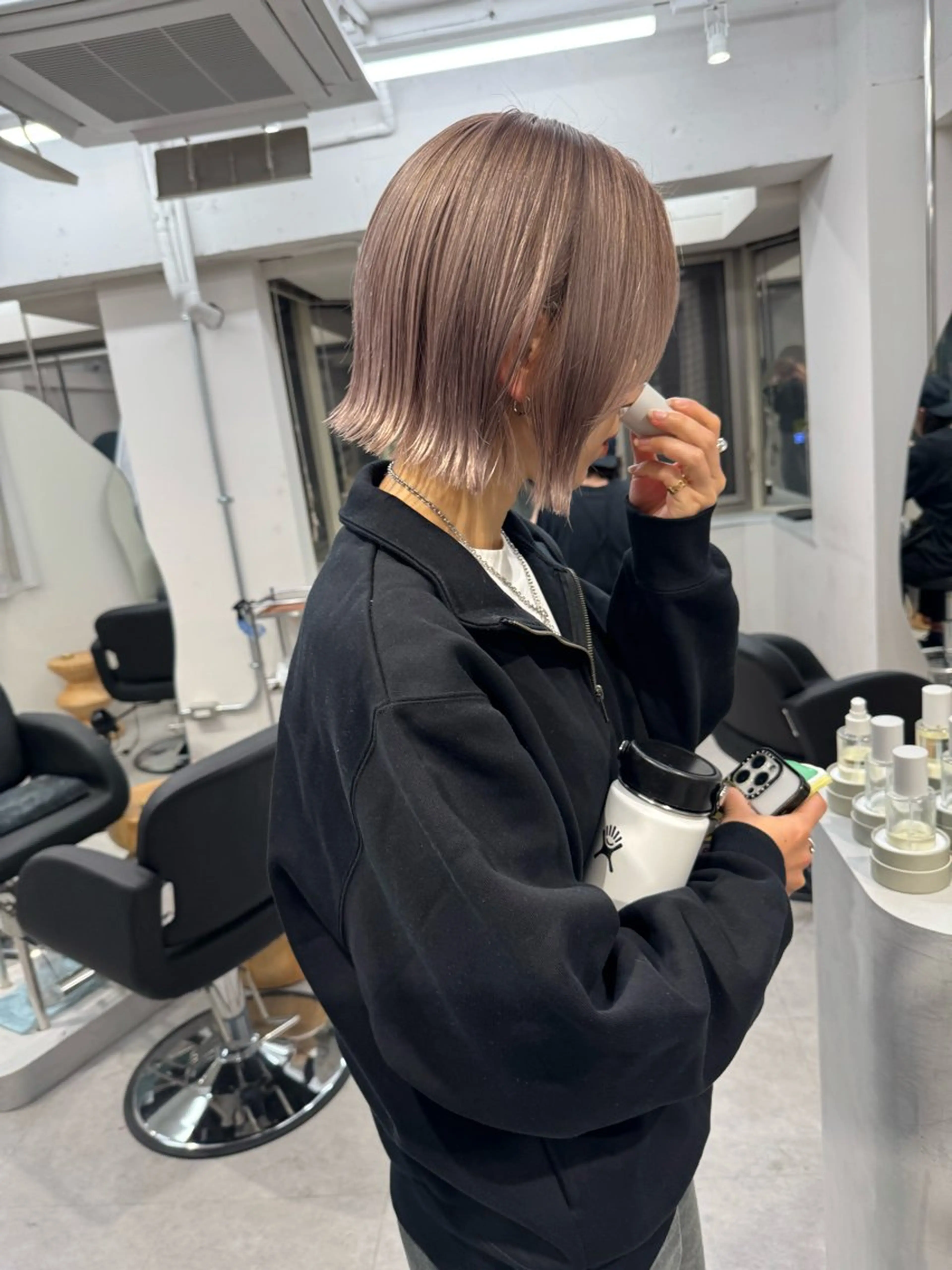 🌛minimo限定メニュー🌛ダメージを低減【ケアブリーチ+透明感カラー+ナプラ艶トリートメント】の写真