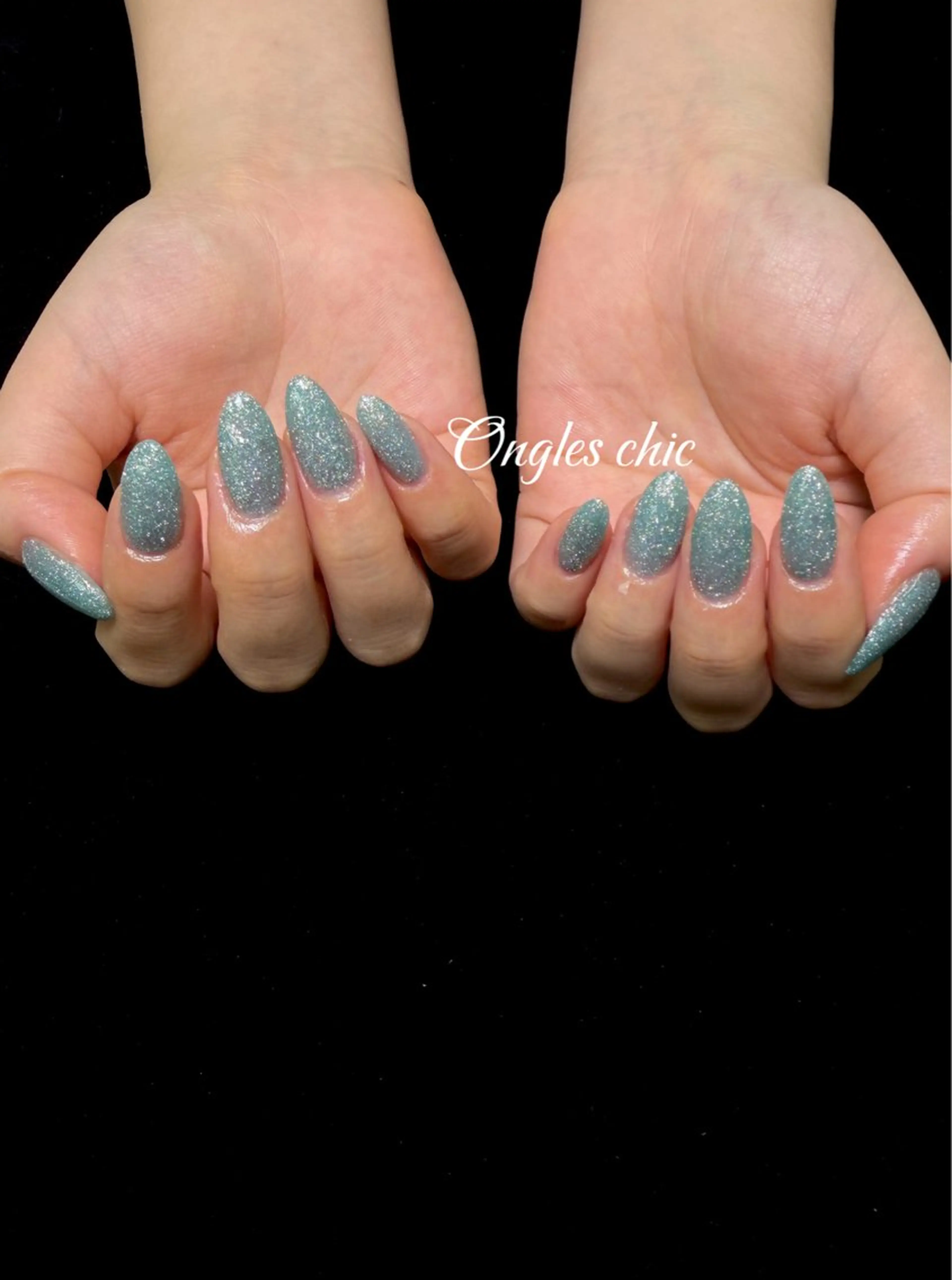 ネイル ハンドネイル ongles chicのネイルデザイン