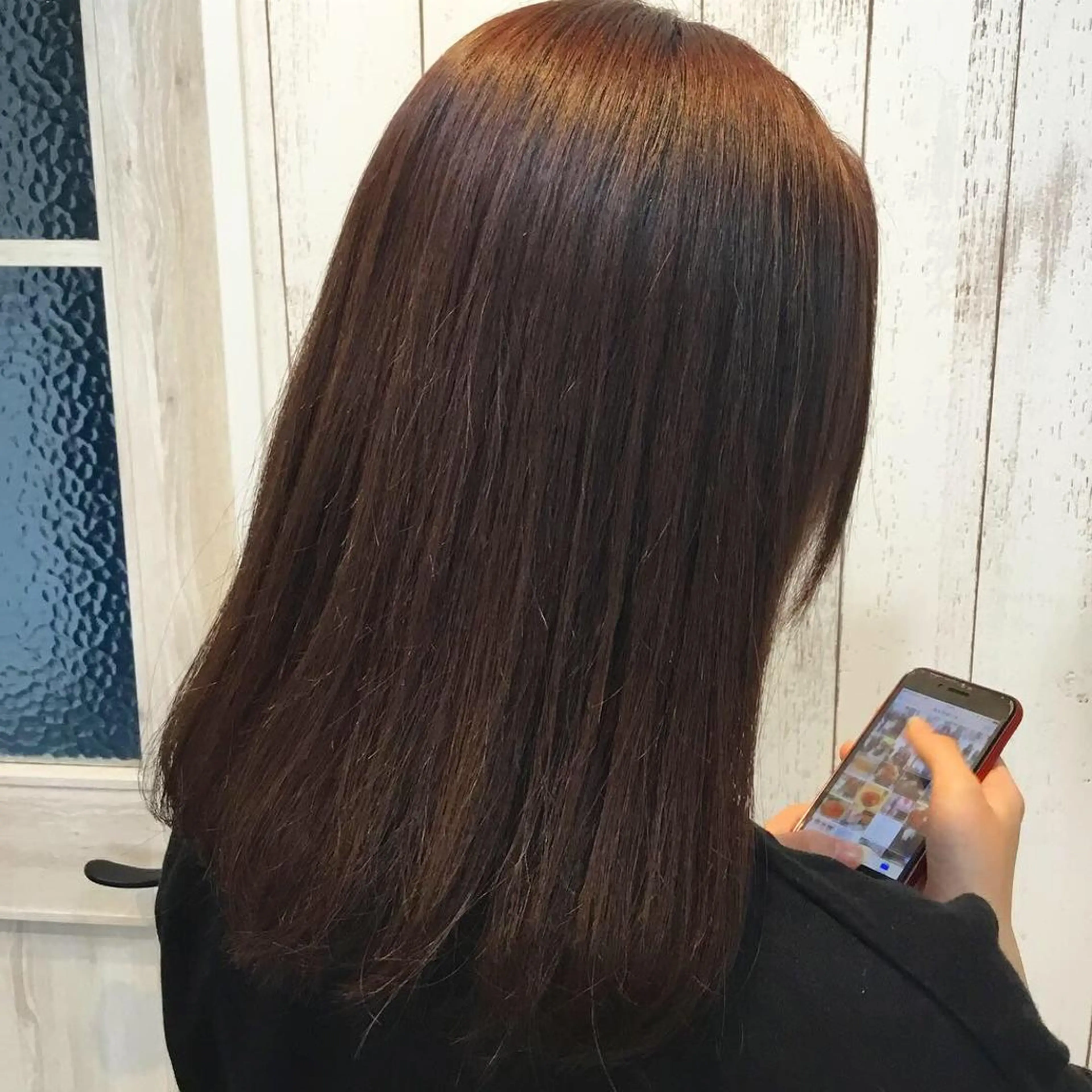 セミロング カラー embrace エンブレイスのヘアスタイル