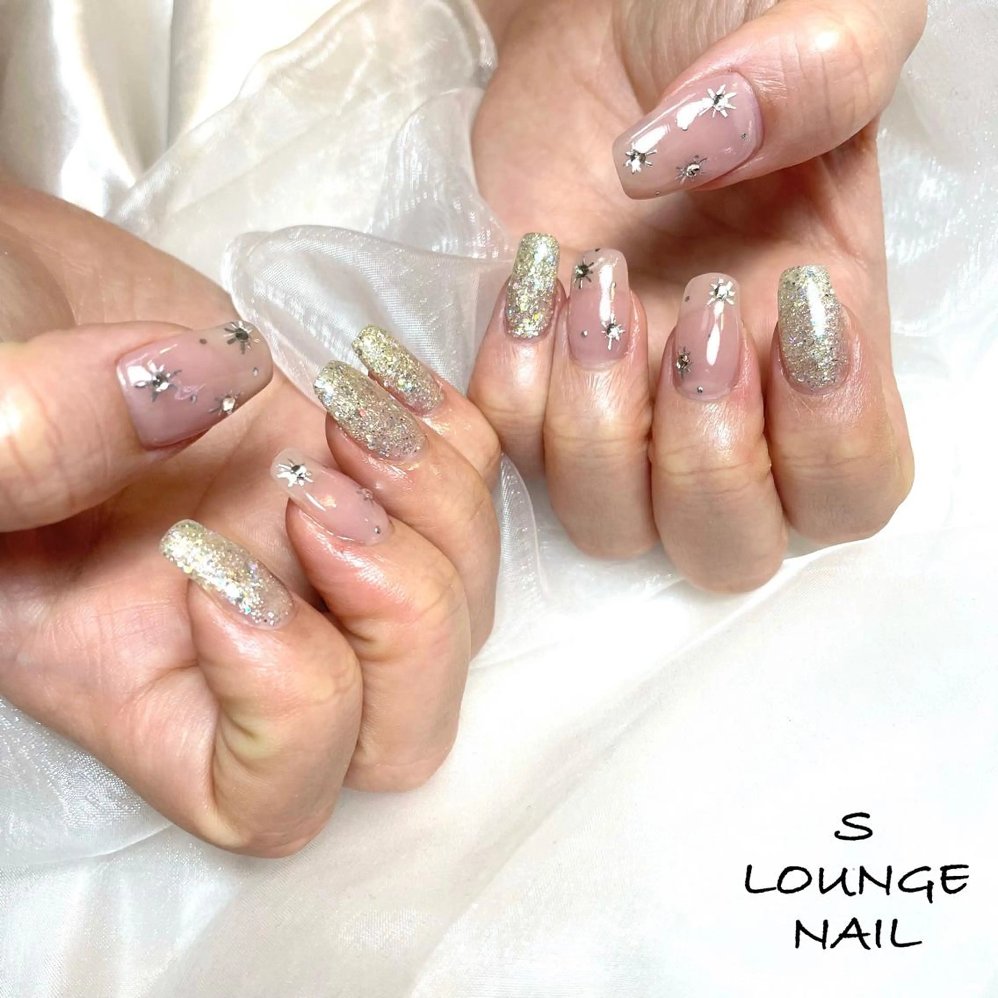 ネイル S LOUNGE NAIL所属・パーツたくさん🍓 SUMIのネイルデザイン
