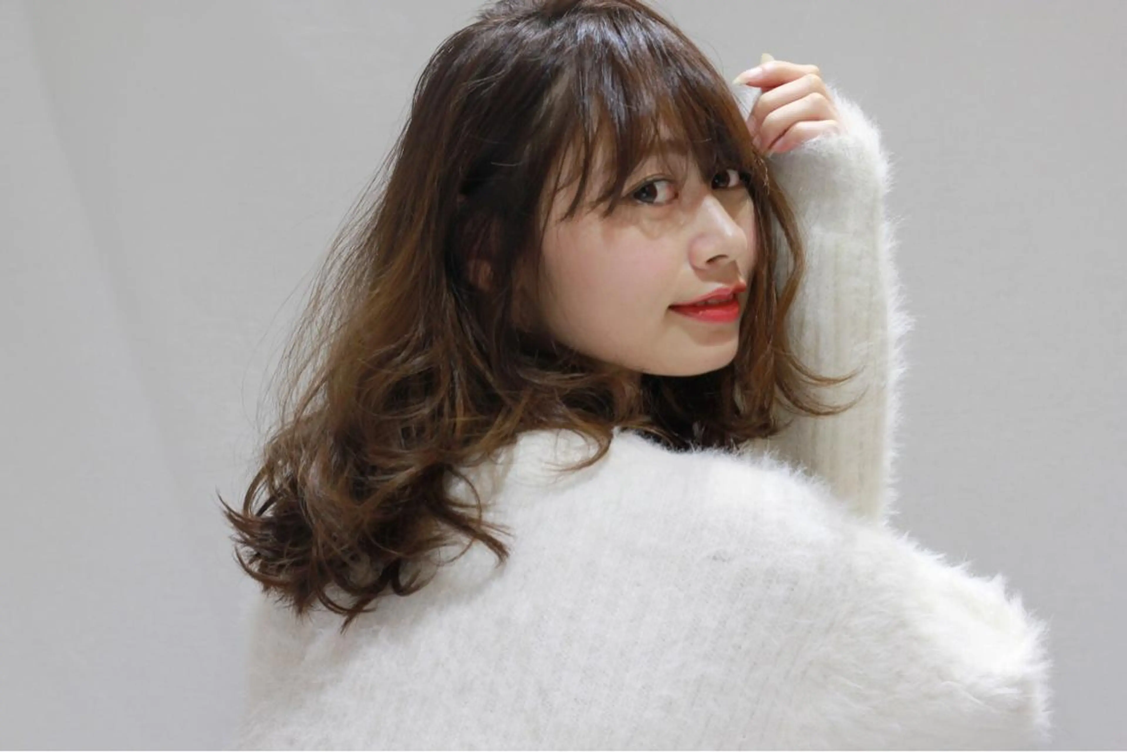 セミロング 岡元 朗弘のヘアスタイル