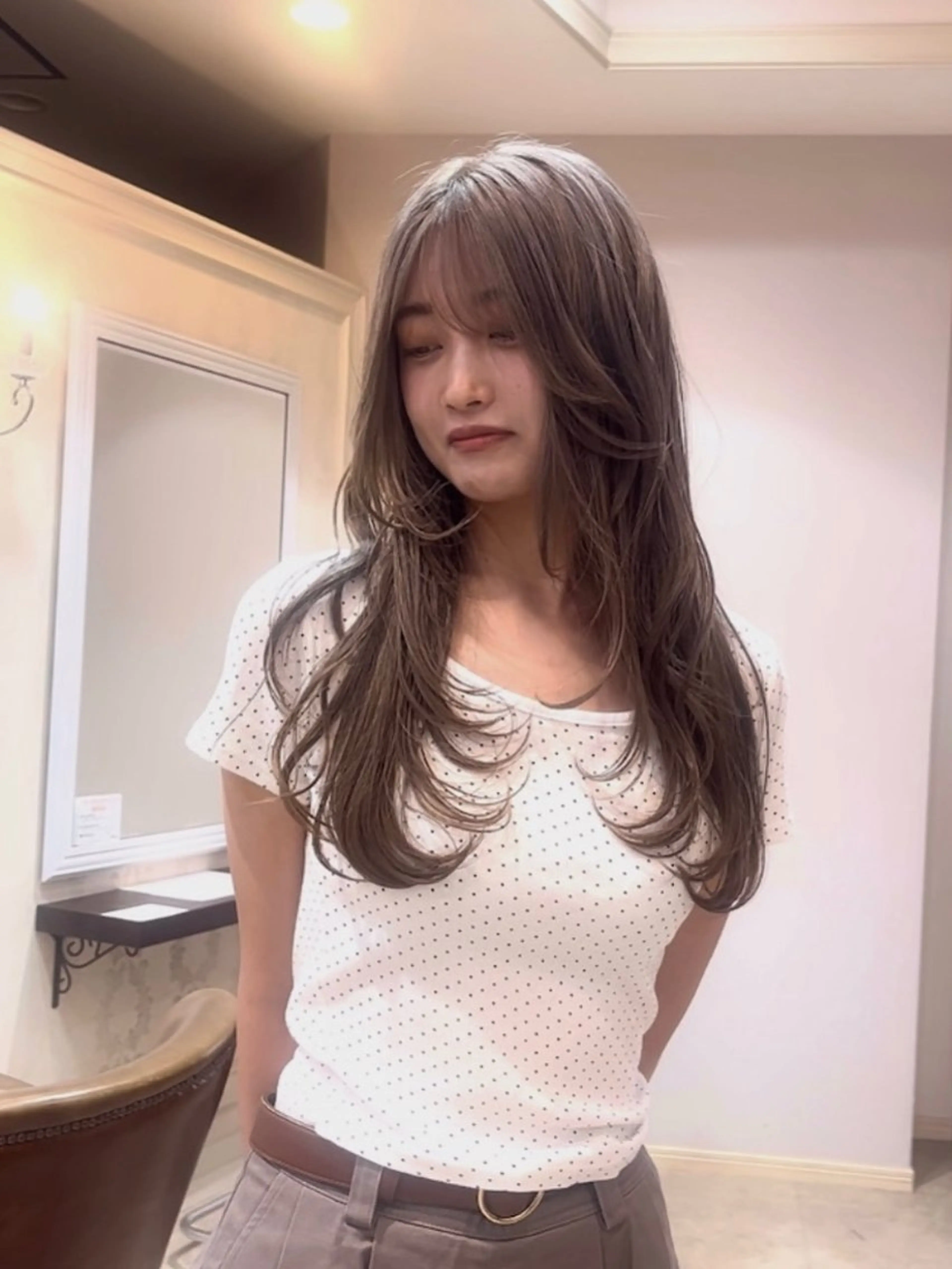 ロング ロングレイヤー レイヤーカット ロング 山本 梨華のヘアスタイル